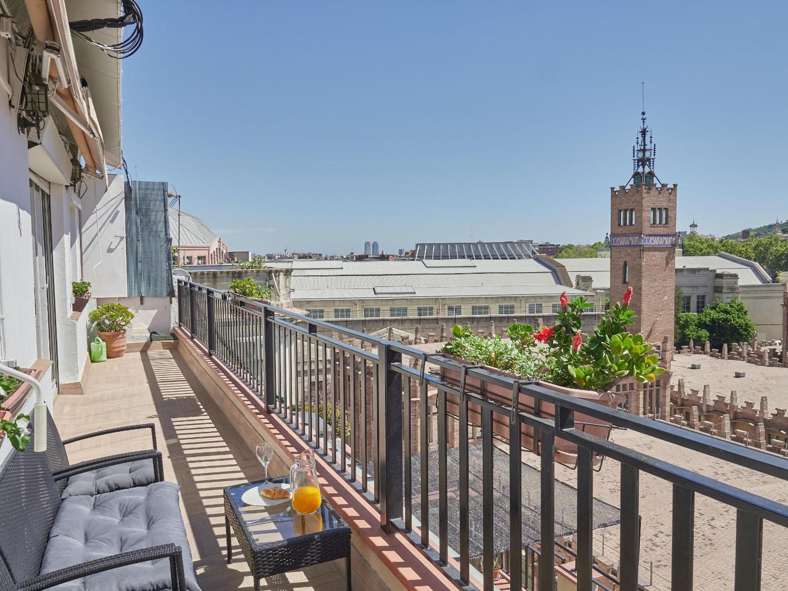 Unique Cozy Scenic Penthouse