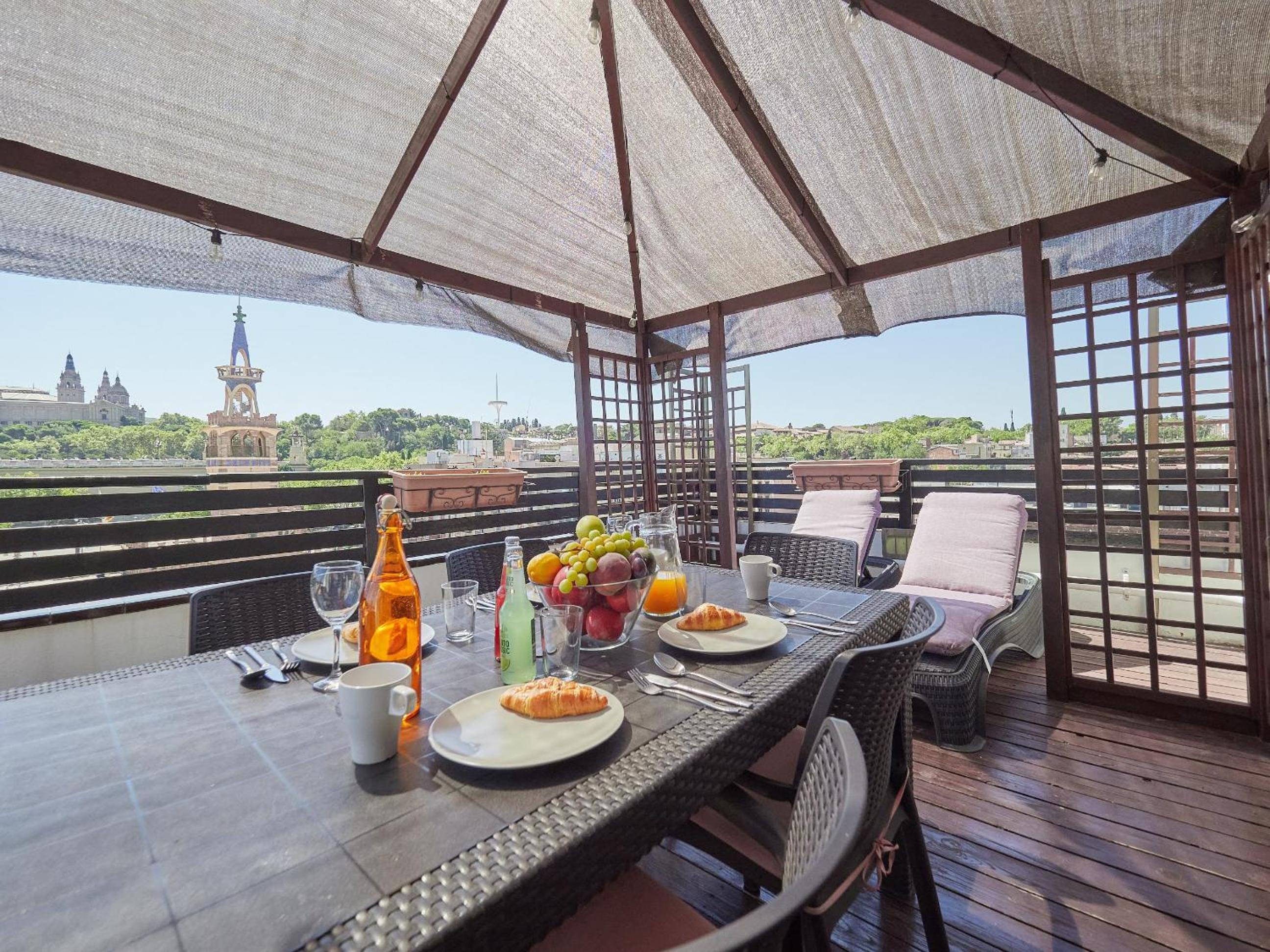 Unique Cozy Scenic Penthouse