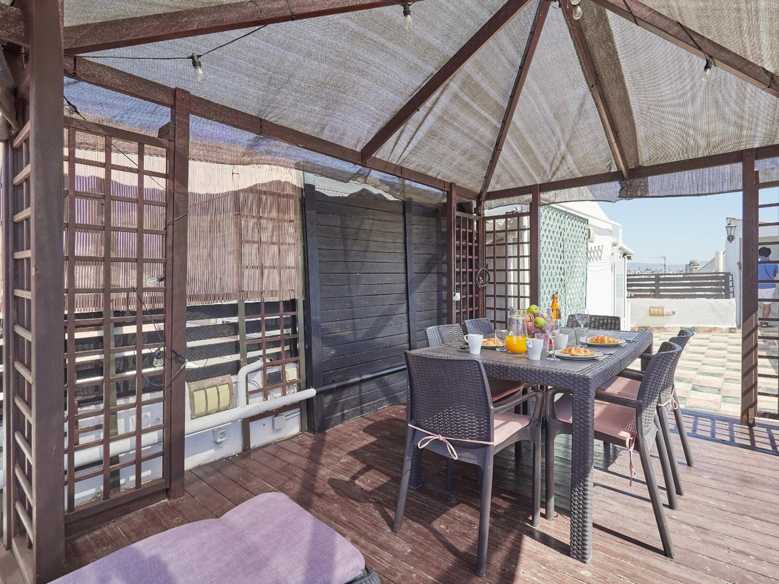 Unique Cozy Scenic Penthouse