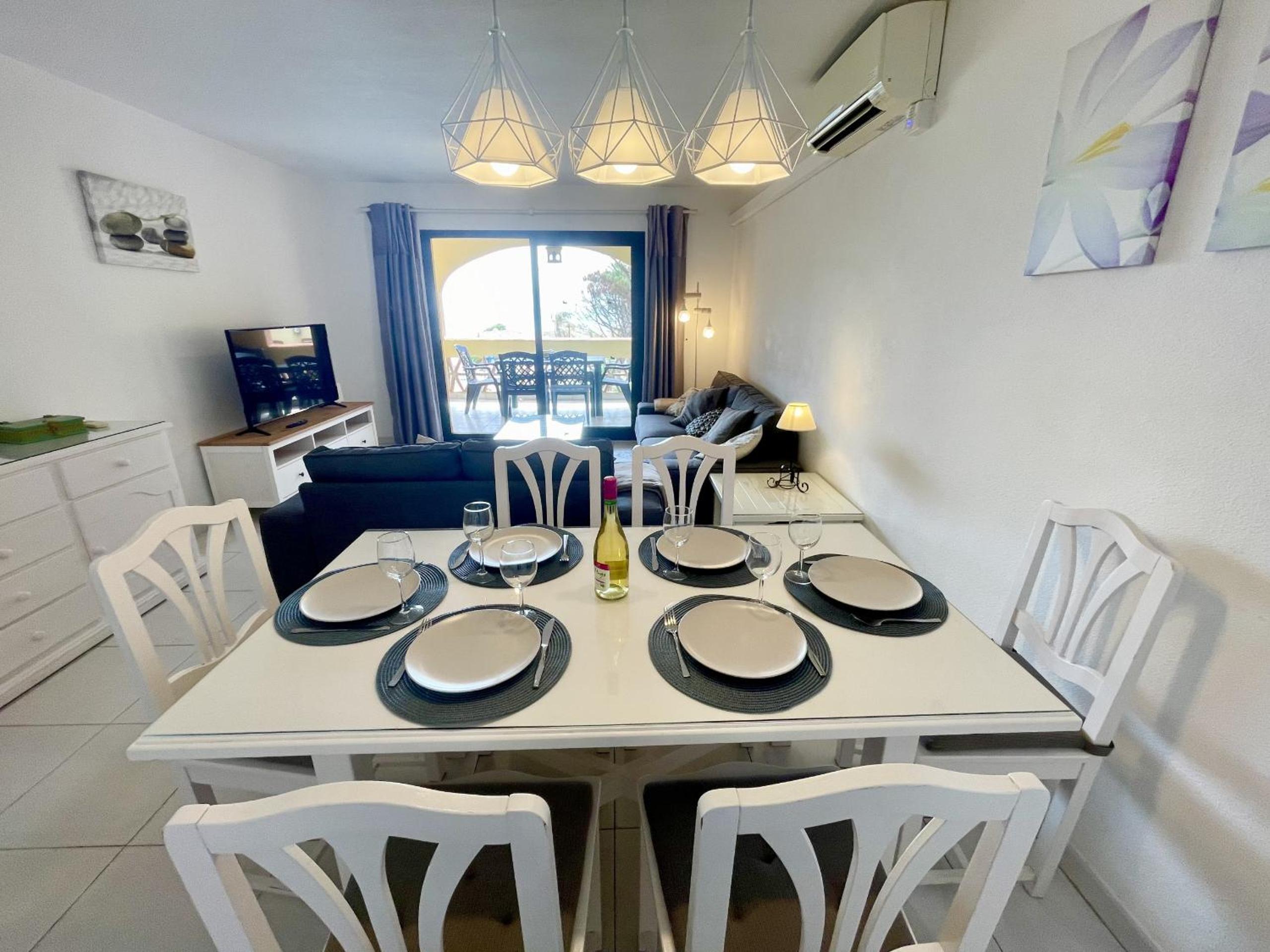 Dona Lola Martha - Spacious 3 bedroom apartment with partial sea views photo 4