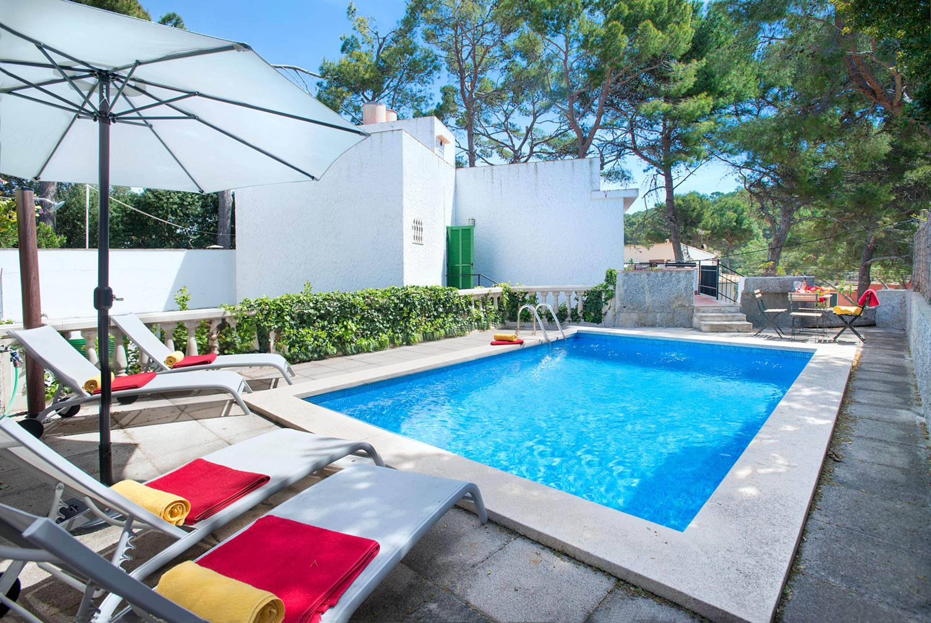 Owl Booking Villa Mariner - 5 Min Walk to the Beach view 2
