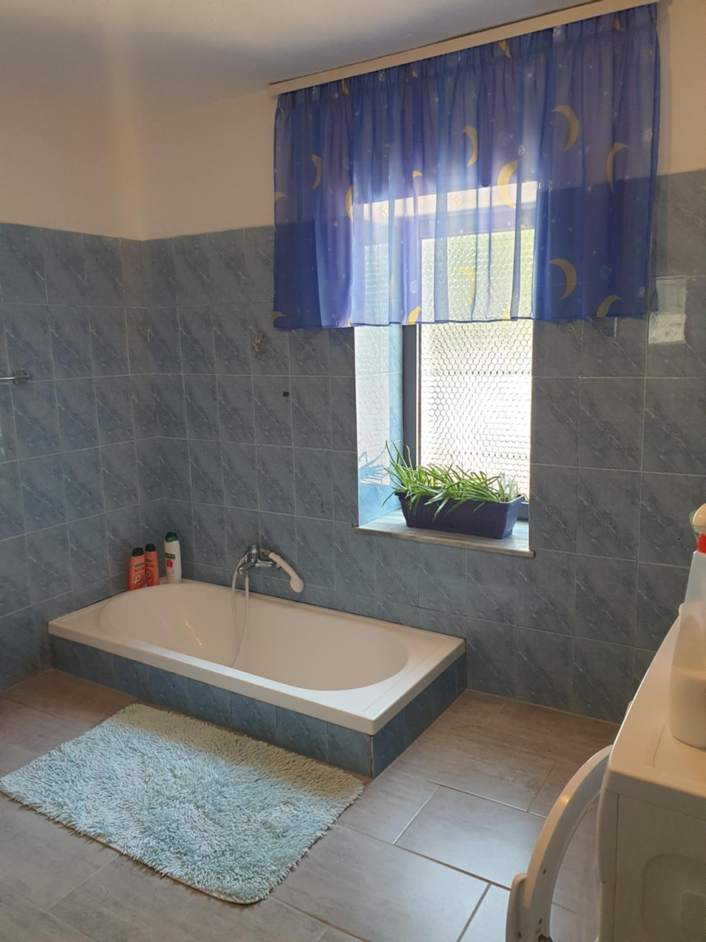 Eni's Villa, 5km From Shengjini Beach