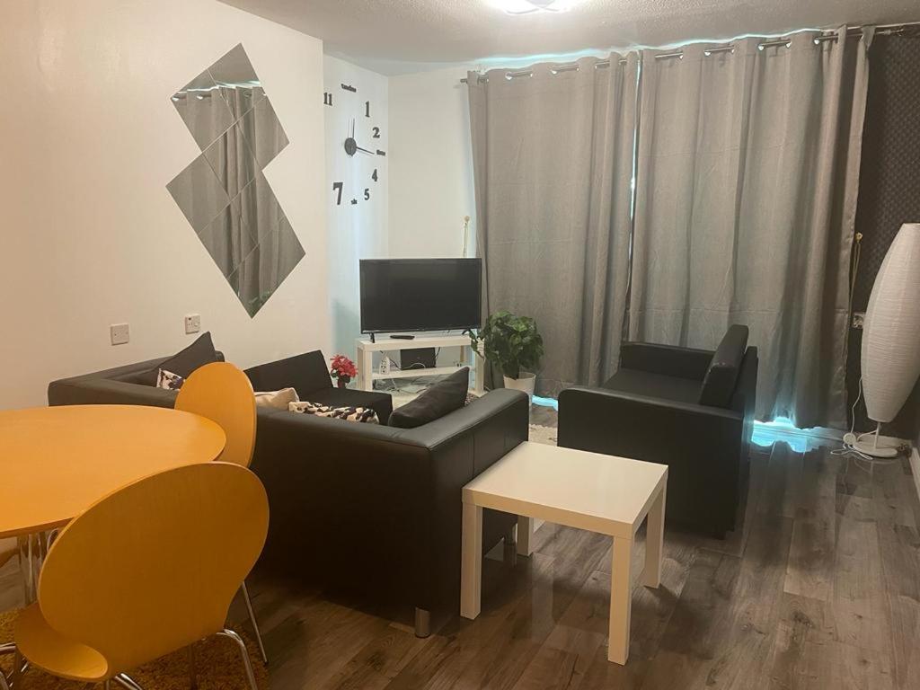 Two bedroom flat in Greenwich near the 02