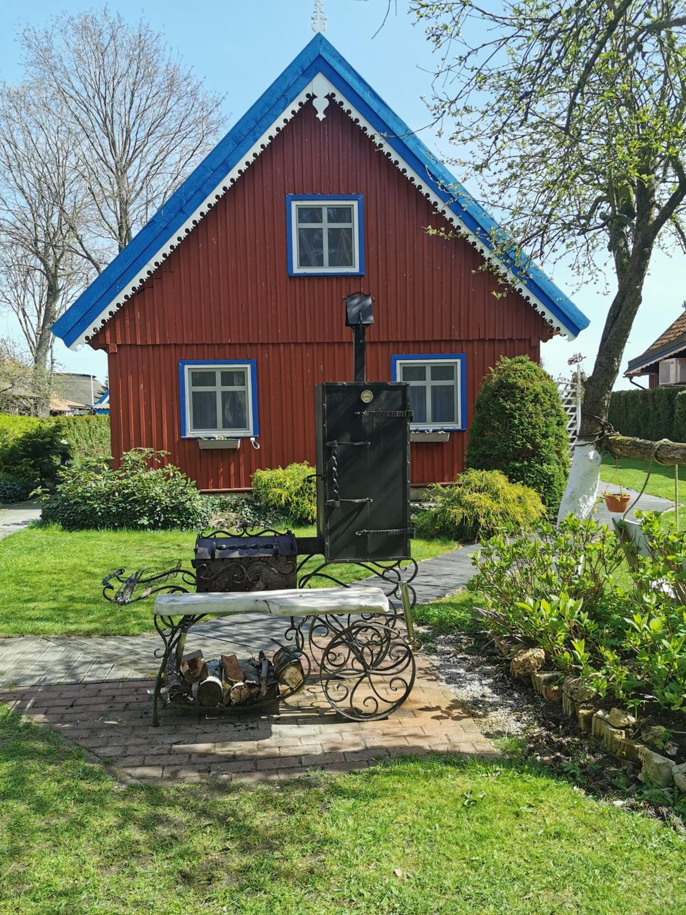 Photo 10