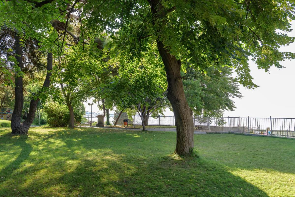 children's play area
