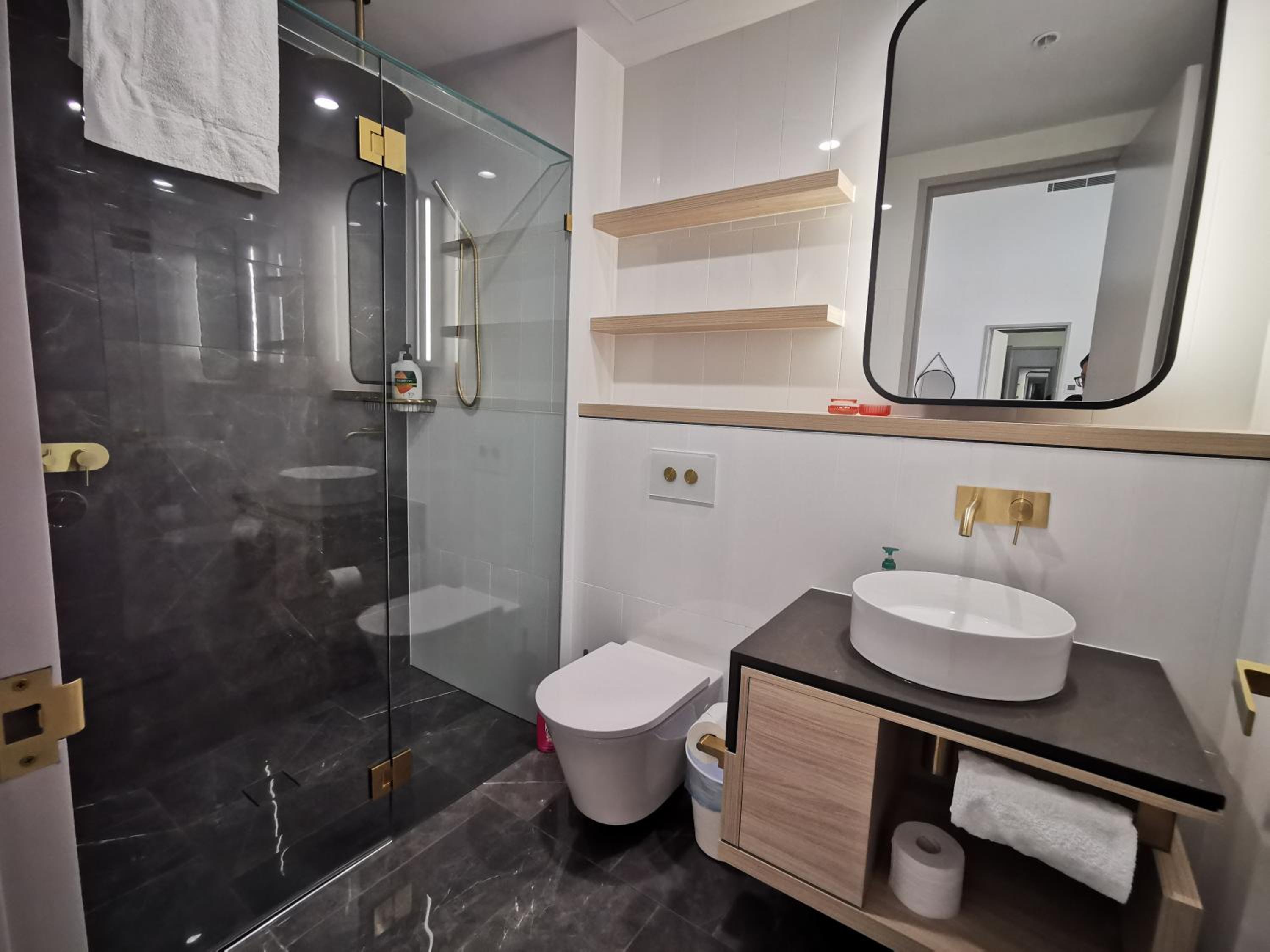 Surfers Paradise New Beachfront Apartments
