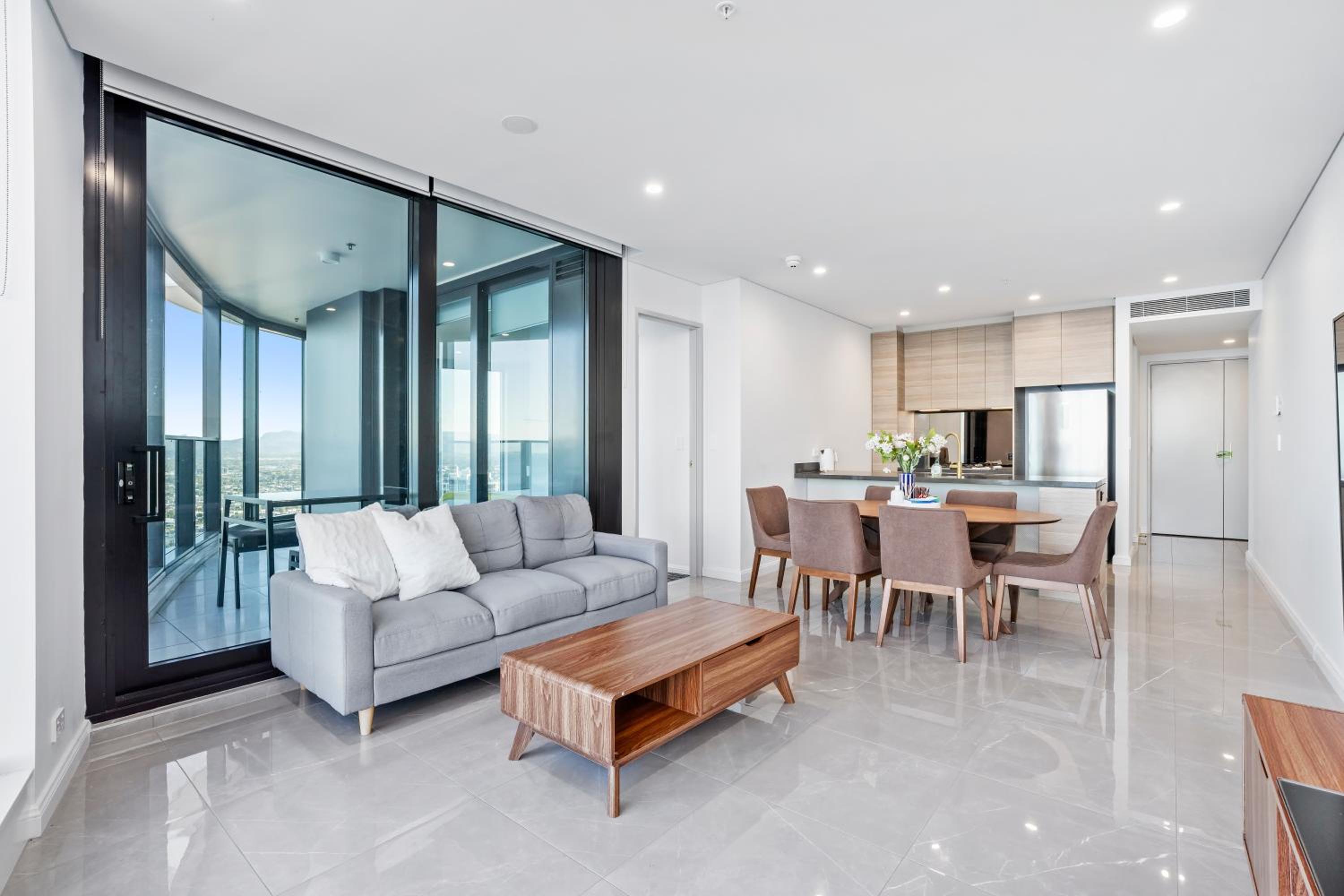 Surfers Paradise New Beachfront Apartments