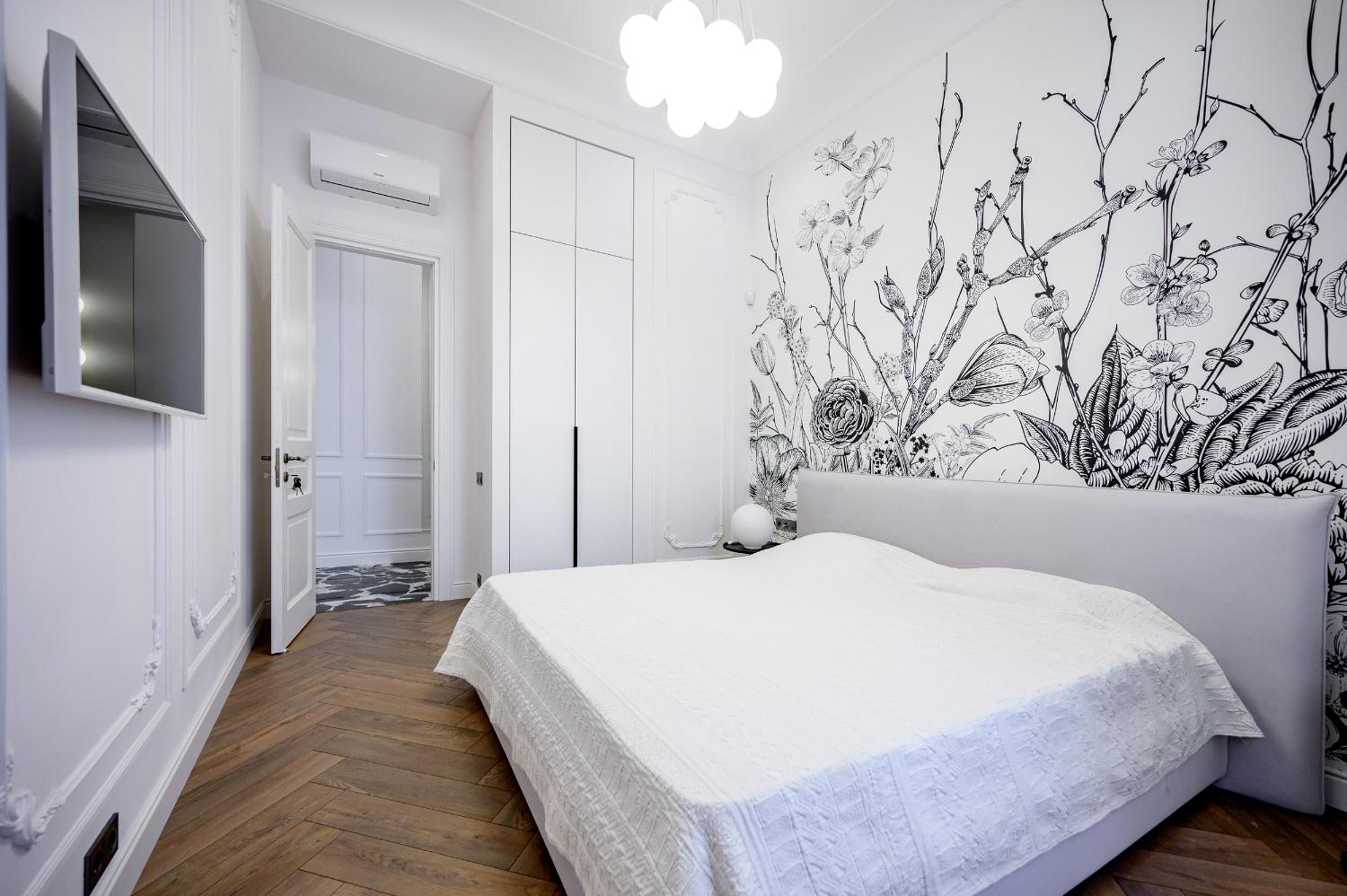 Vintage Apart on Ekaterininskaya sq. 9 view 5