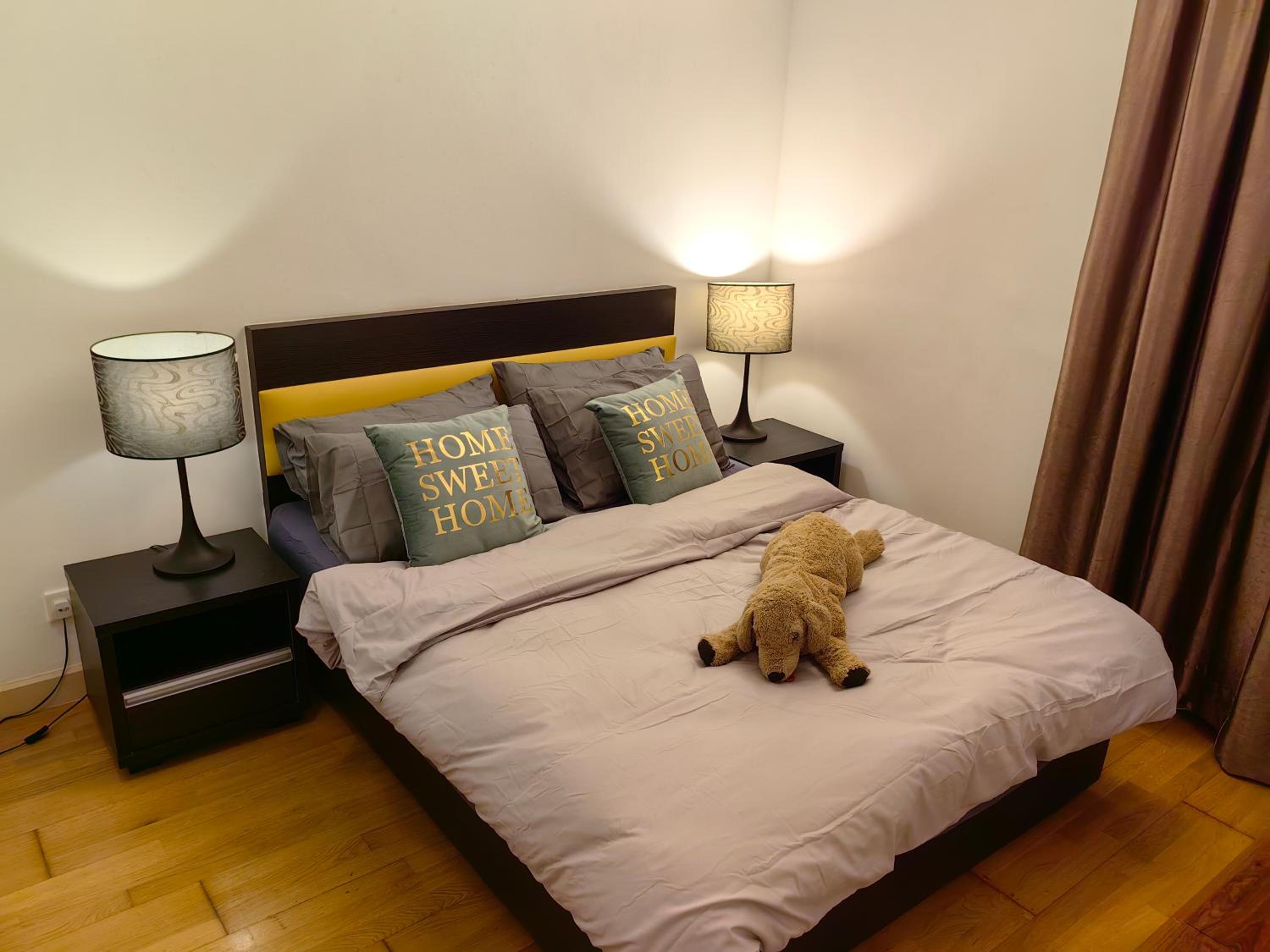 703 KLCC 5 minutes to Alor Street Ceylon Pavilion 3 Room Apt for 10 Pax