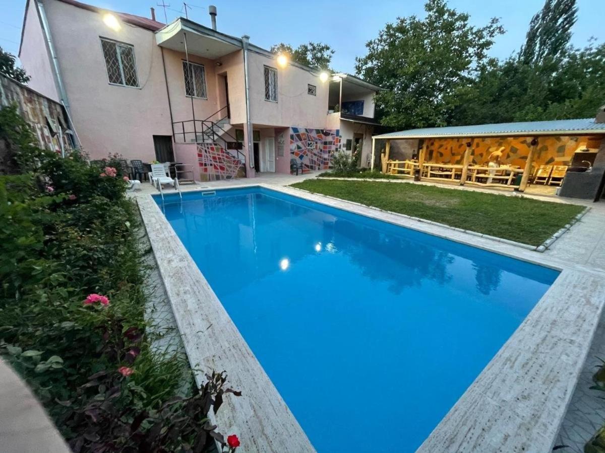 Gallery Villa
