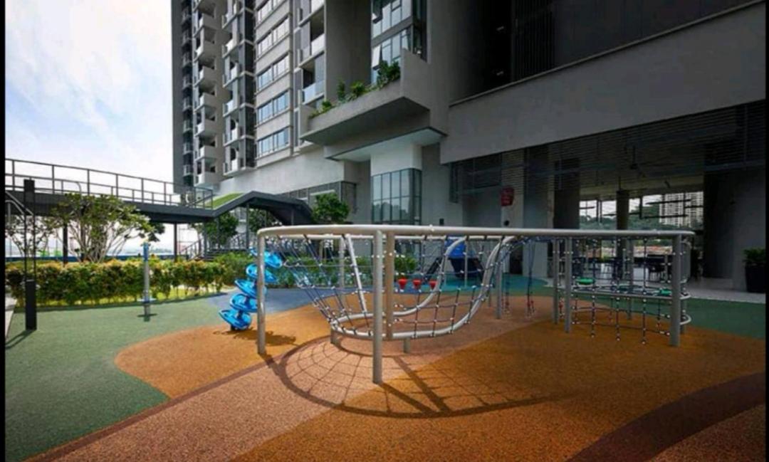 Midvalley Luxury Maxine Suite