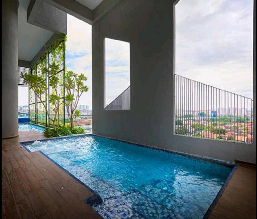 Midvalley Luxury Maxine Suite