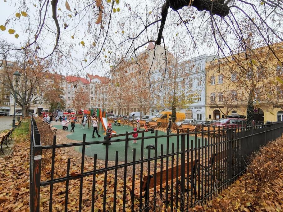AuriApartments Karlín 2KK s terasou a parkováním