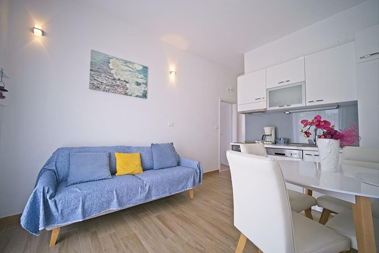 Apartment Toni with spacious terrace view 4