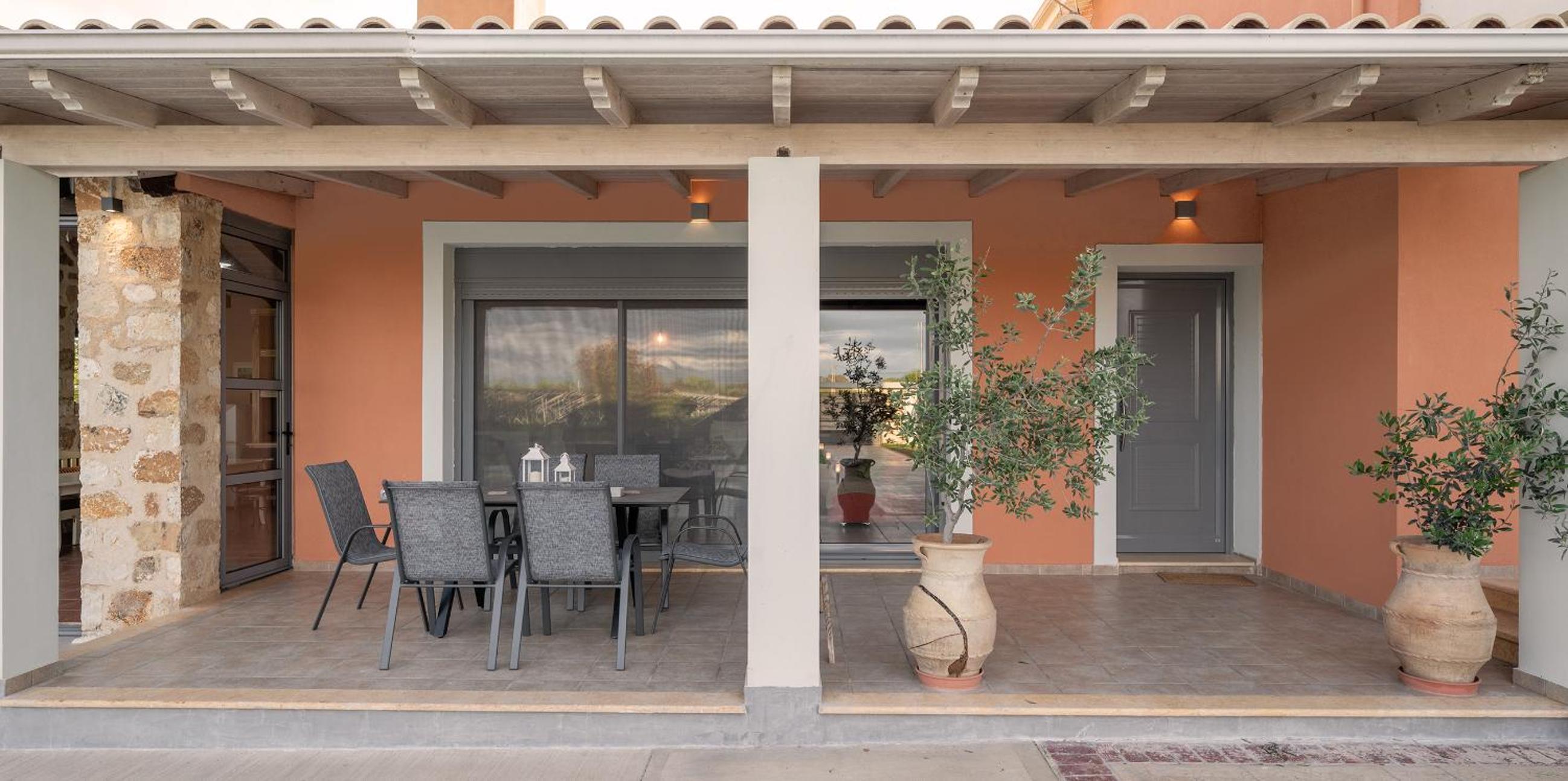 Villa Manolia