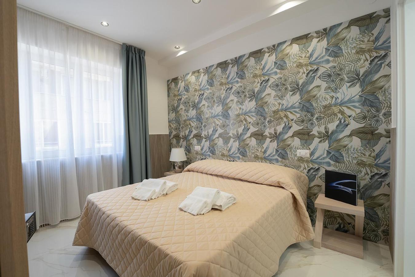P.C. Boutique H. Vesuvius, Napoli Centro, by ClaPa Group