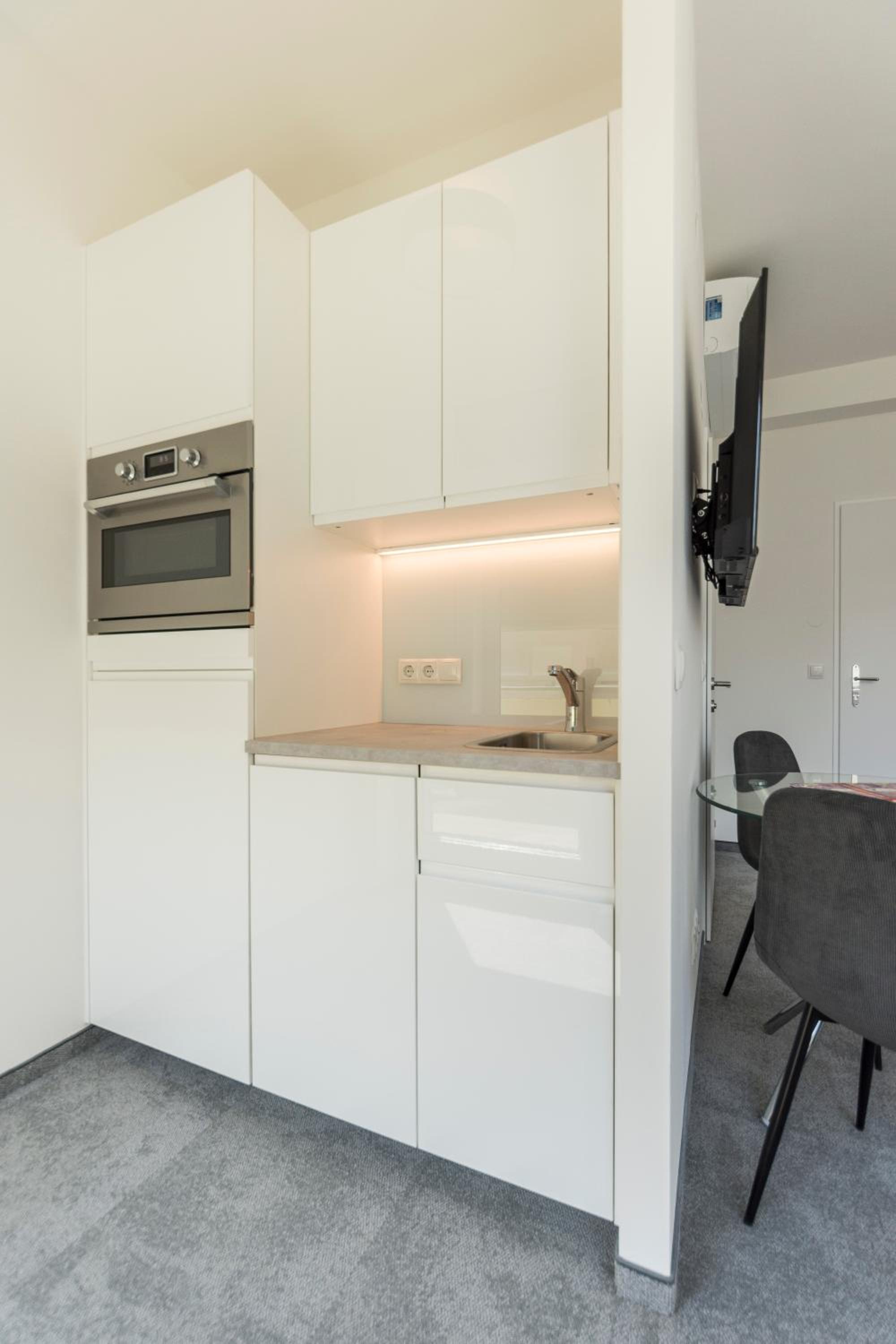 Cube Apartments by Wiener Stadthalle & U3 Metro