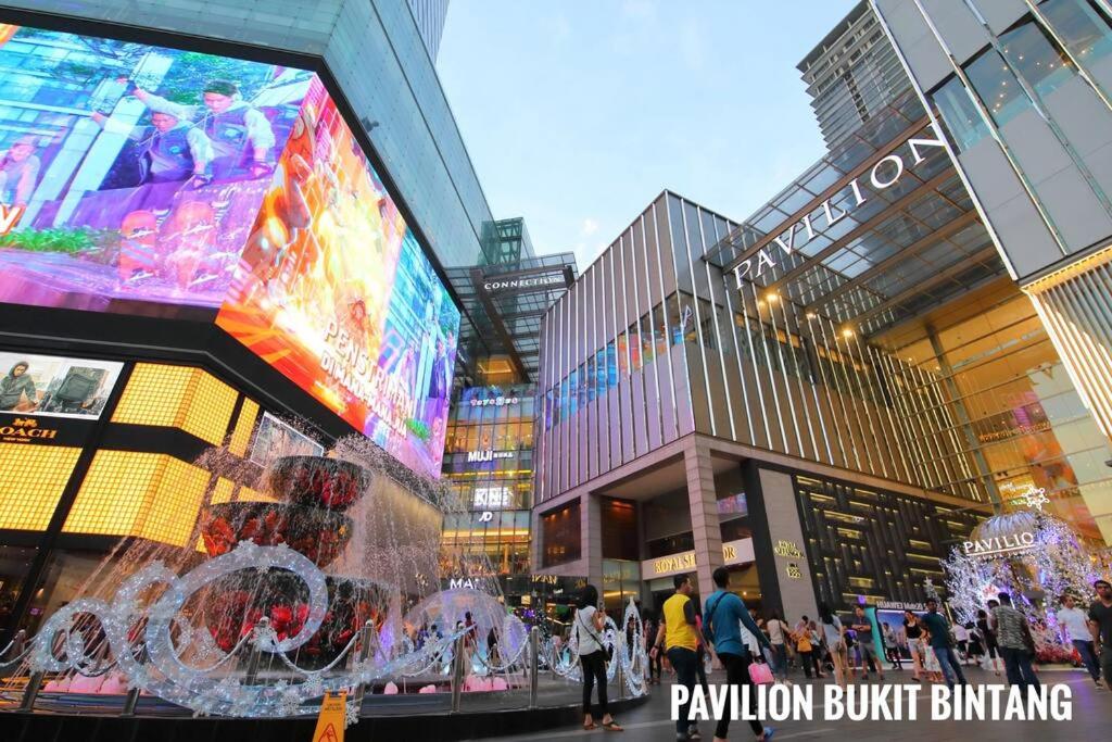 16pax Bukit Bintang Pavilion/Fahrenheit/ Netflix