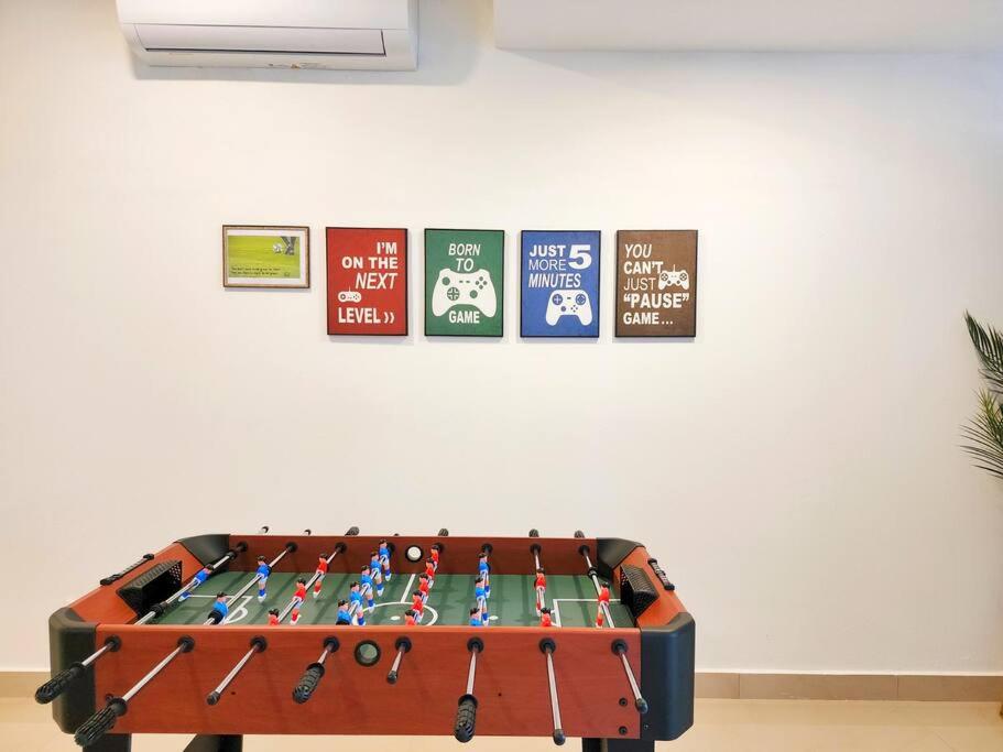 16pax Bukit Bintang Pavilion/Fahrenheit/ Netflix