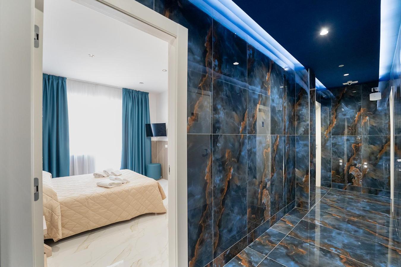 P.C. Boutique H. De Gasperi, Napoli Centro, by ClaPa Group