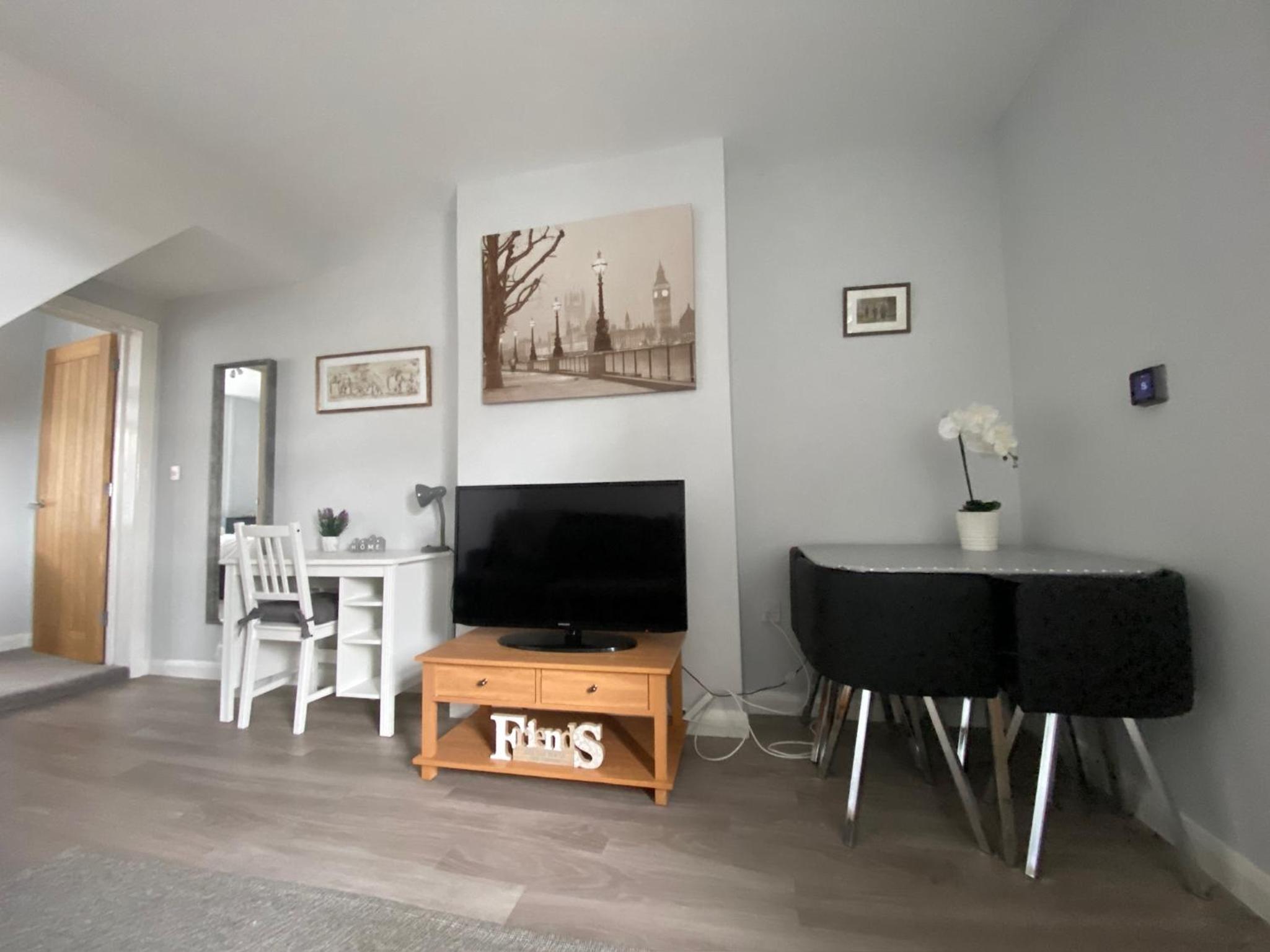 Newmarket Vacations - Eclipse Apartment No 3 - Property Image 21