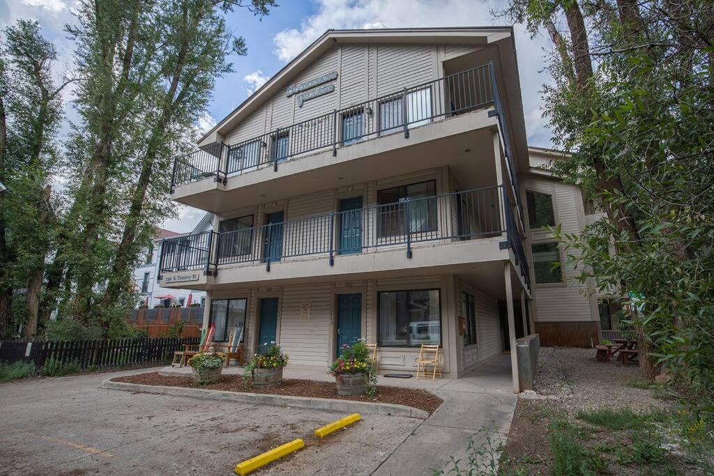 The Creekside Retreat: Steps to all of Telluride view 2