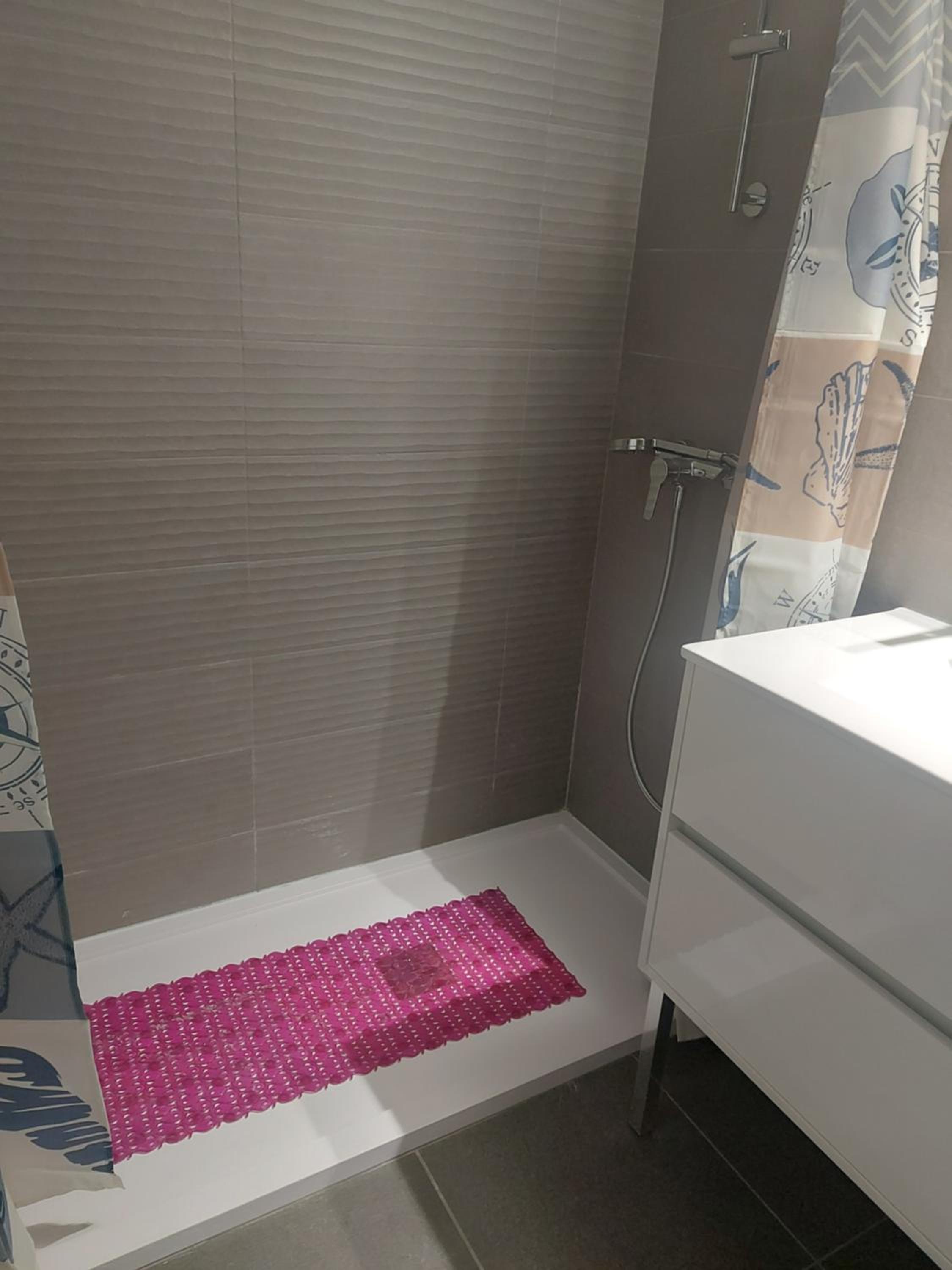 APARTAMENTO en VALLE-NIZA, ALMAYATE, BENAJARAFE, TORRE DEL MAR a 50 METROS de LA PLAYA