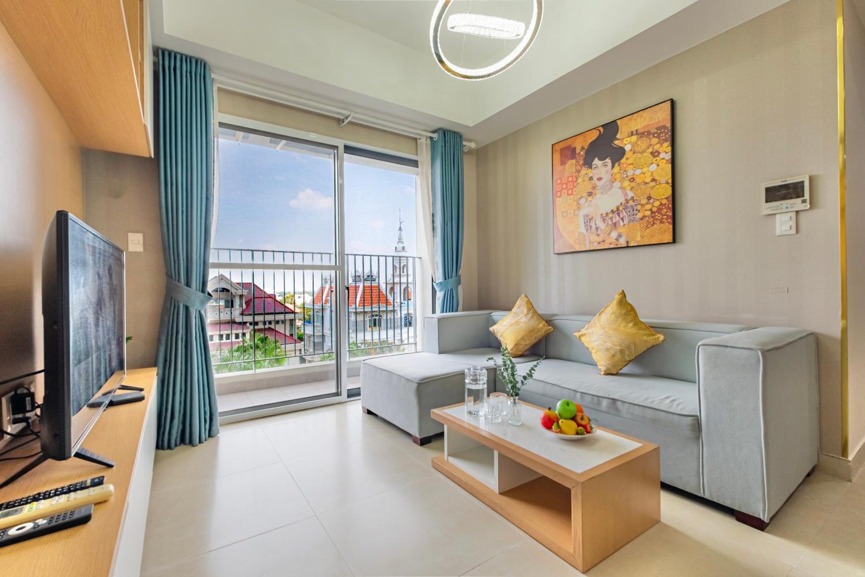 ambiHOME 3BR 2WC in Masteri Thao Dien District 2