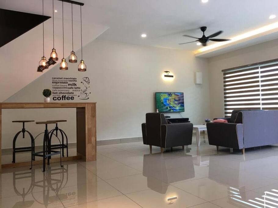 The White House Near Jonker Stadthuys by walking distance