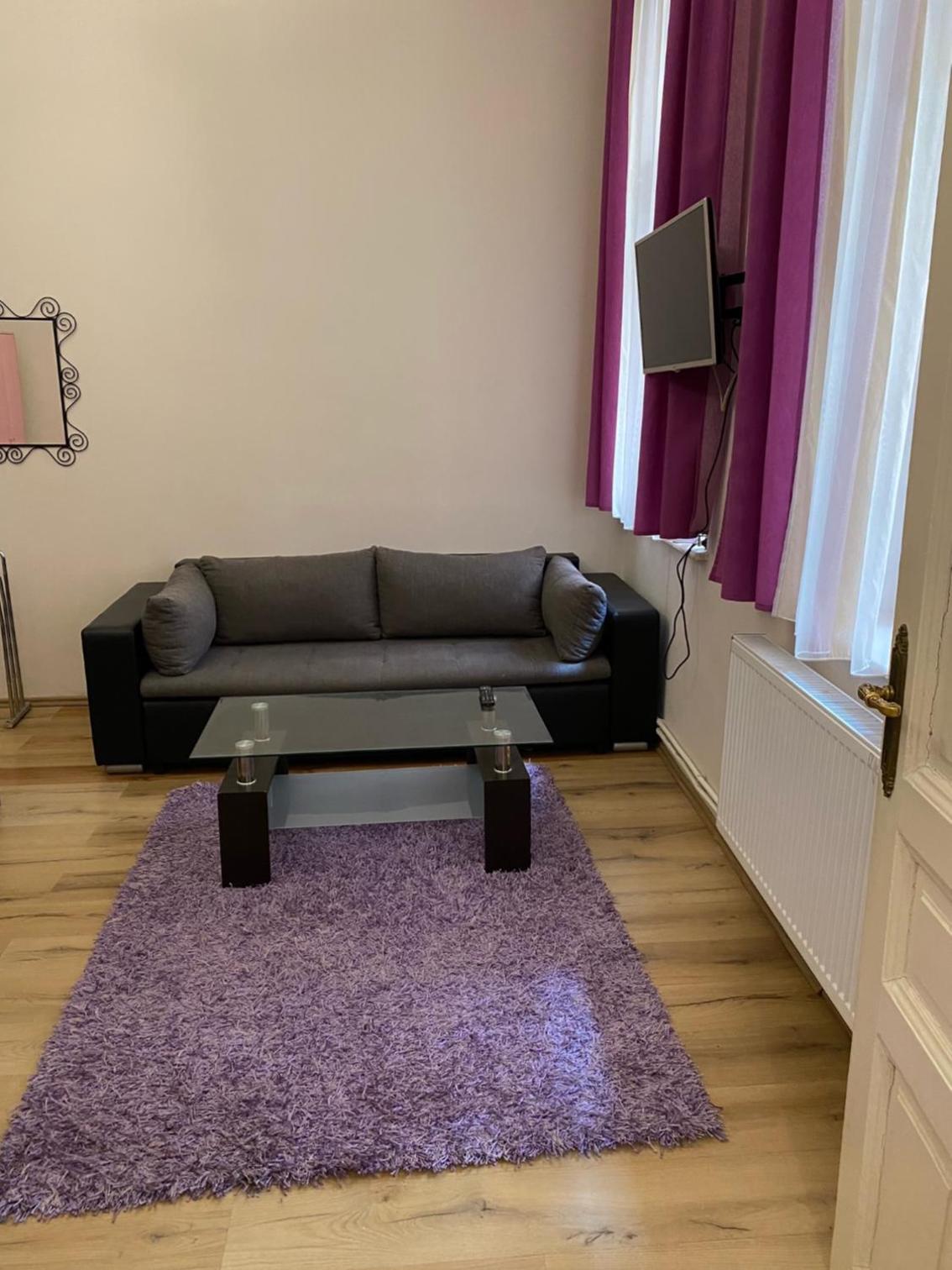 Mandy Apartments