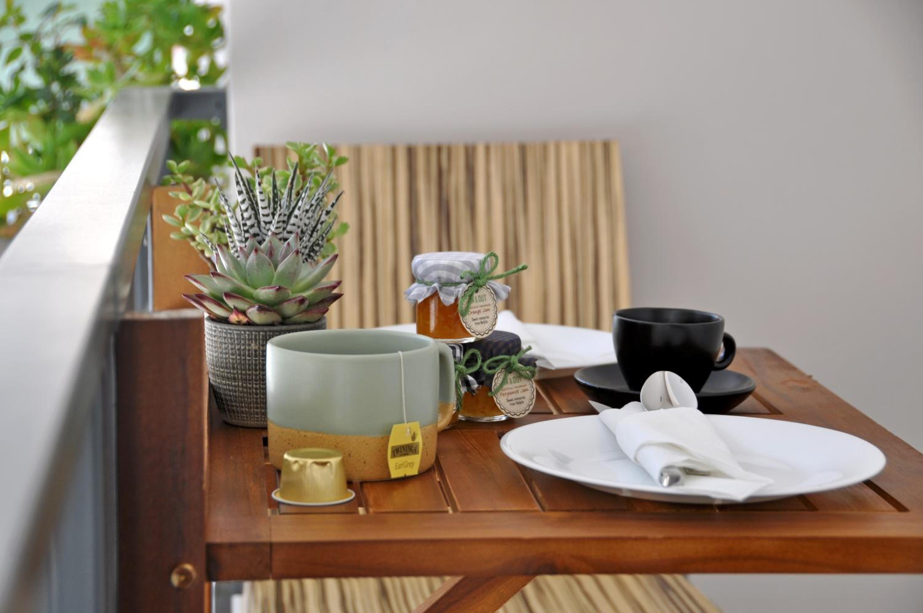 Hotel In&Out - Image 1