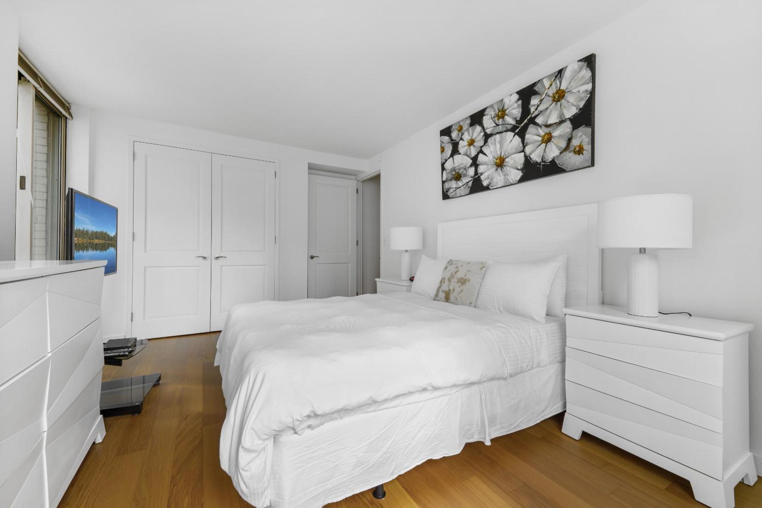 Global Luxury Suites at The Marc
