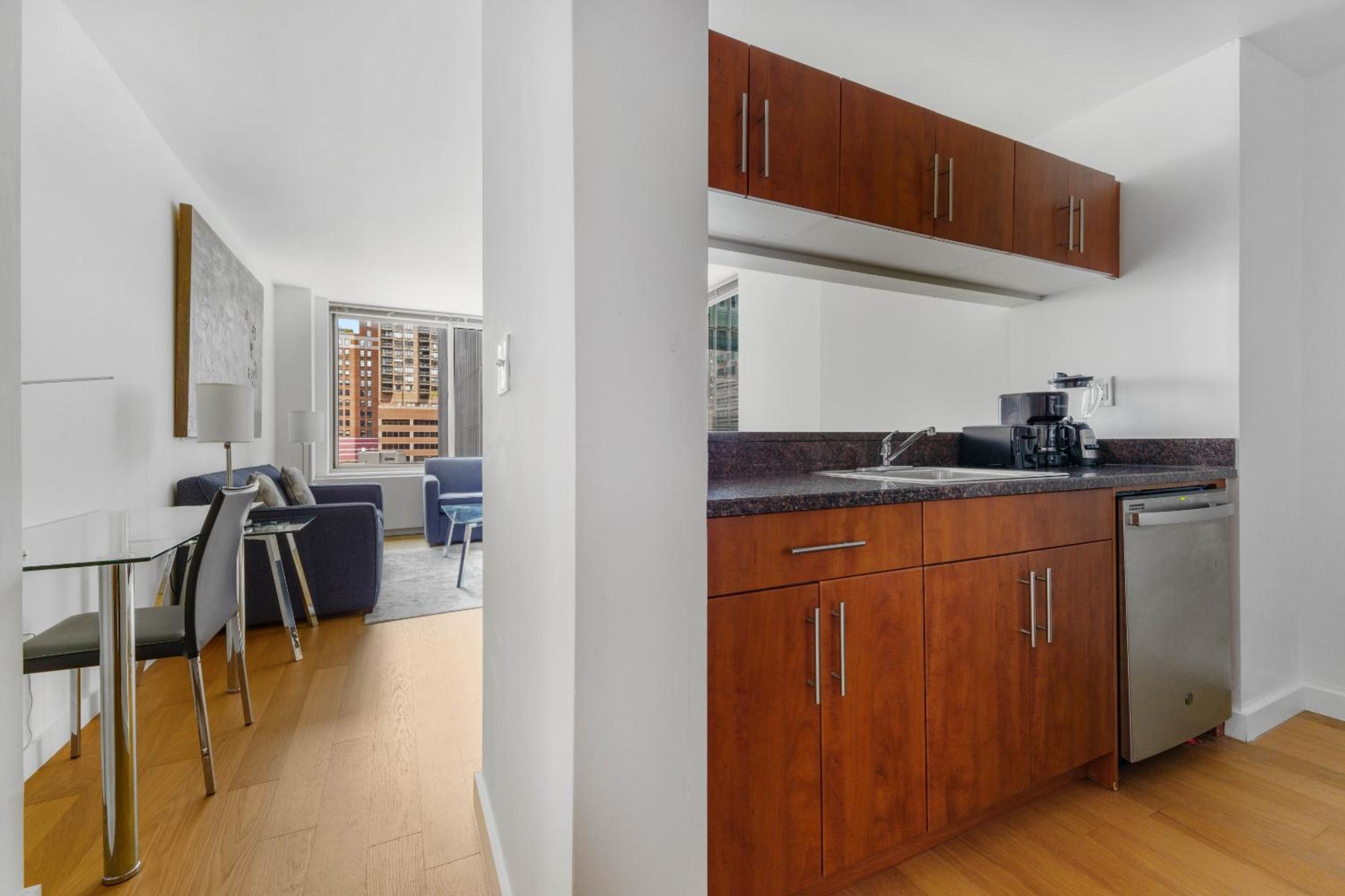 Global Luxury Suites at The Marc