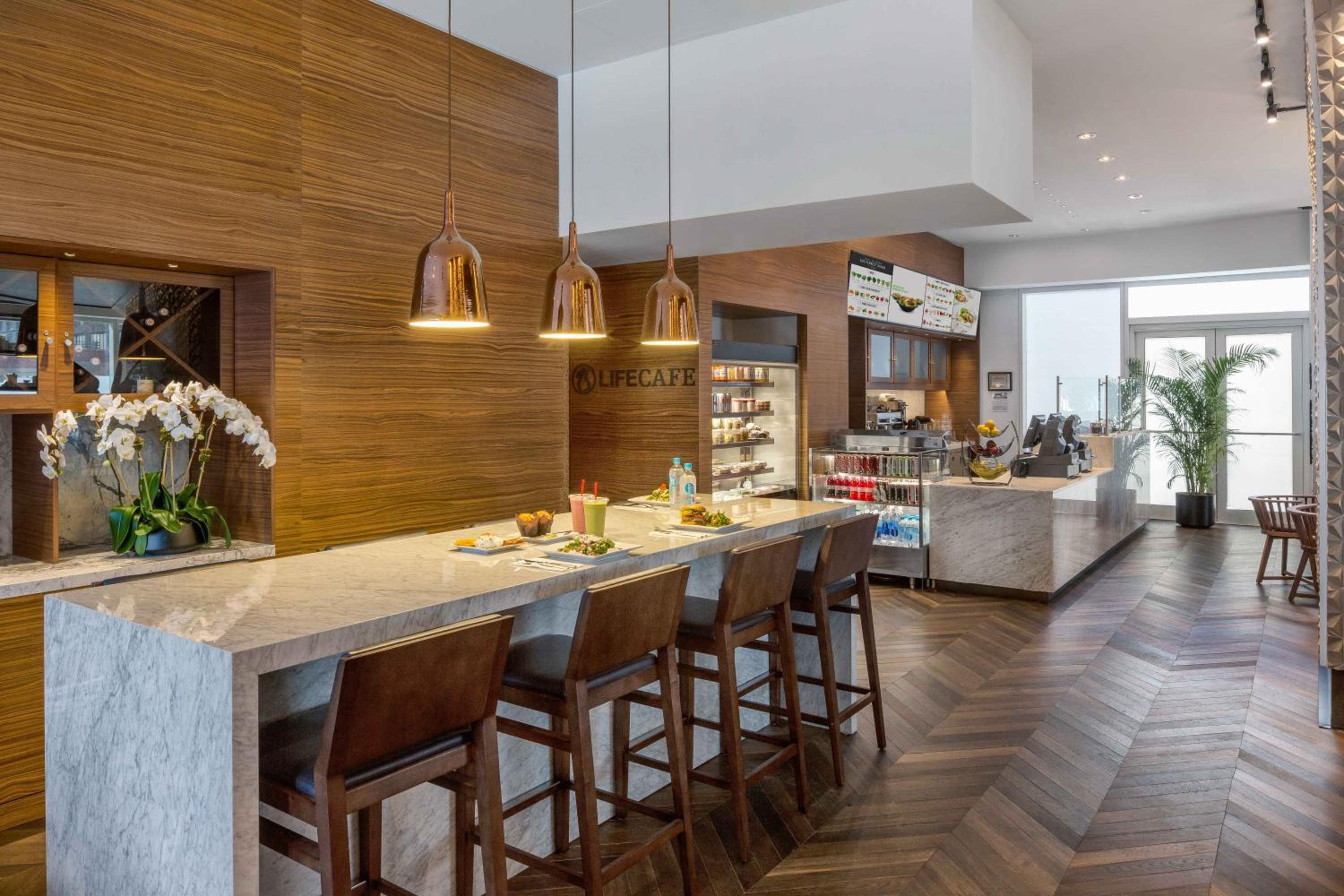 Global Luxury Suites at The Marc