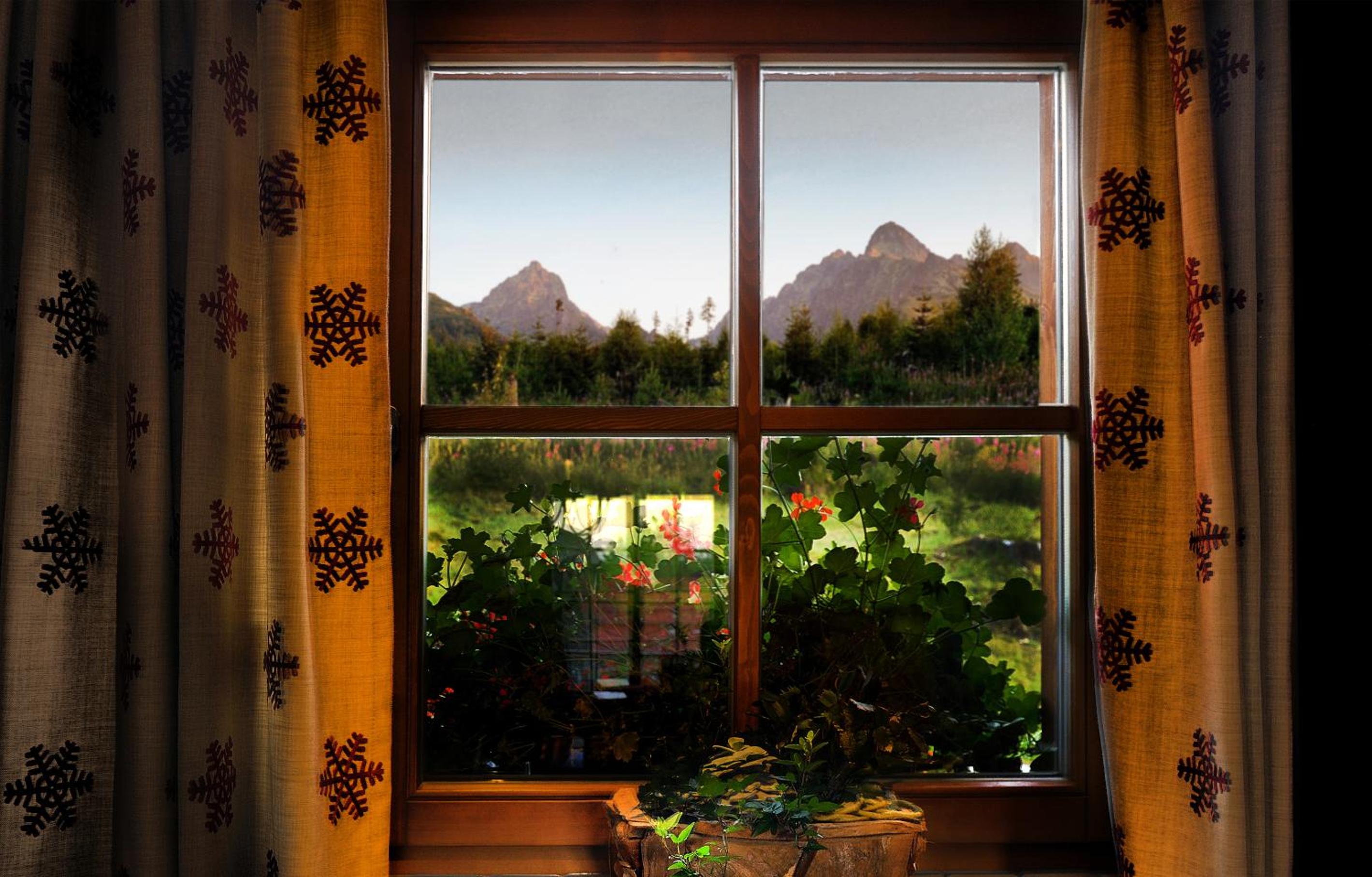 Panoramic Mountain Residence
