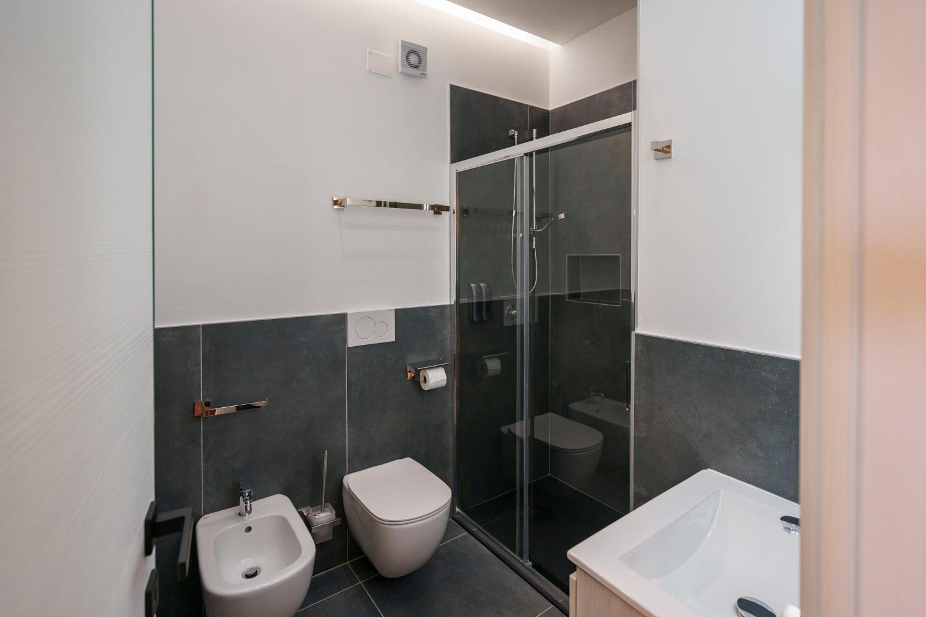 Lakeview Apartment Primea view 3