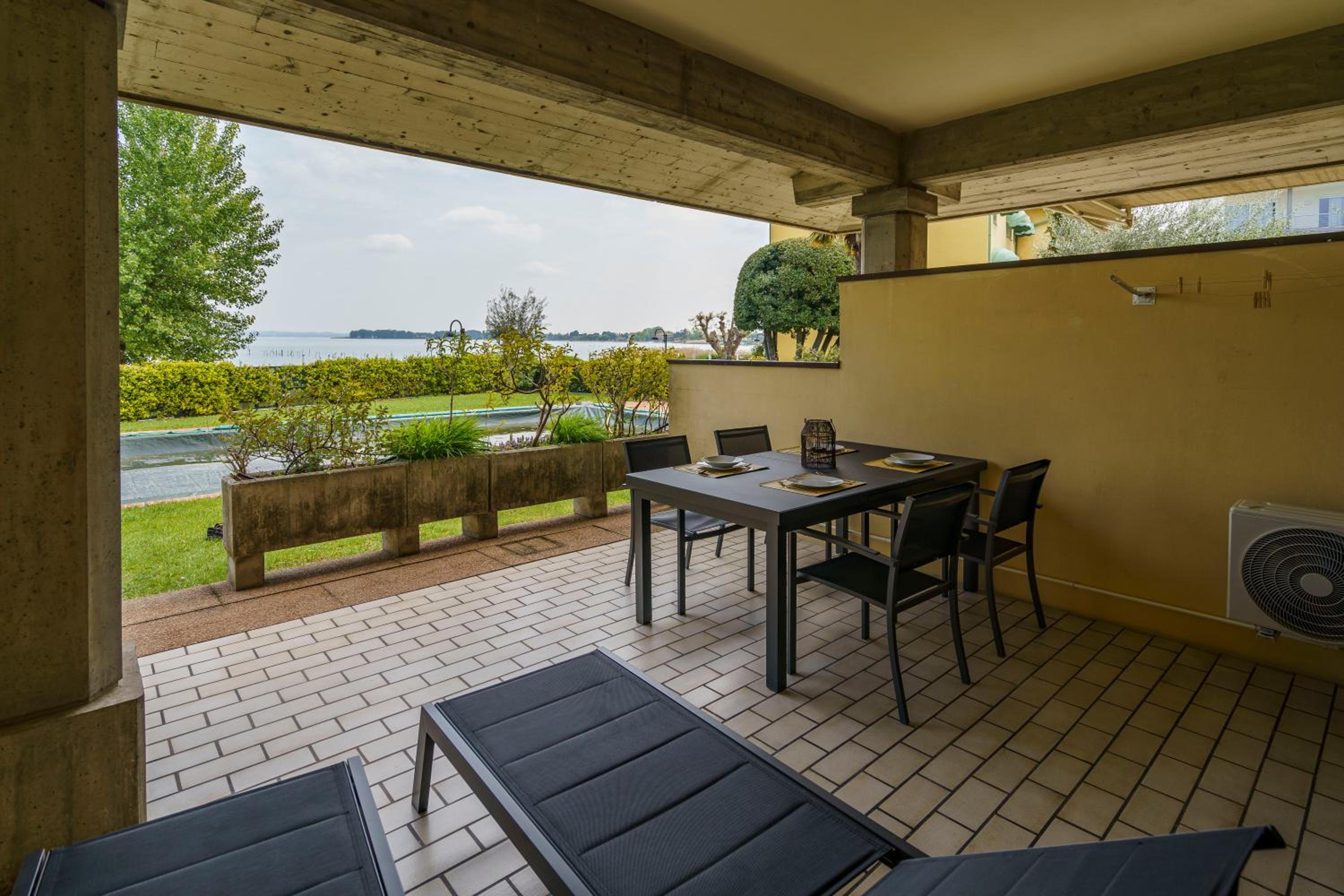 Lakeview Apartment Primea view 5