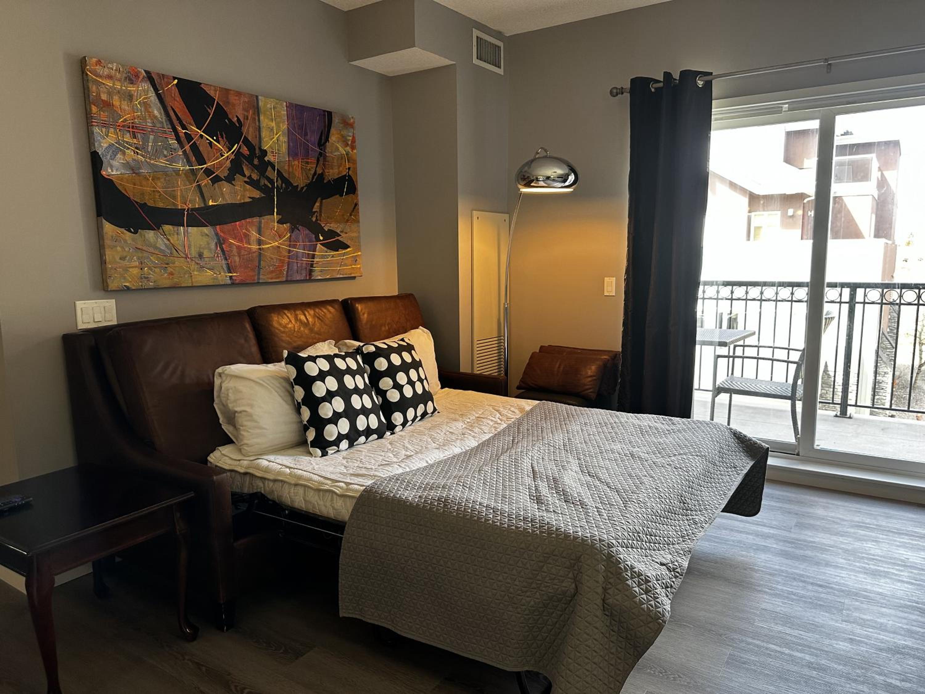 Luxury Two Queen Beds Condo - Grande Rockies Resort Indoor Parking Pool Hot tub GYM