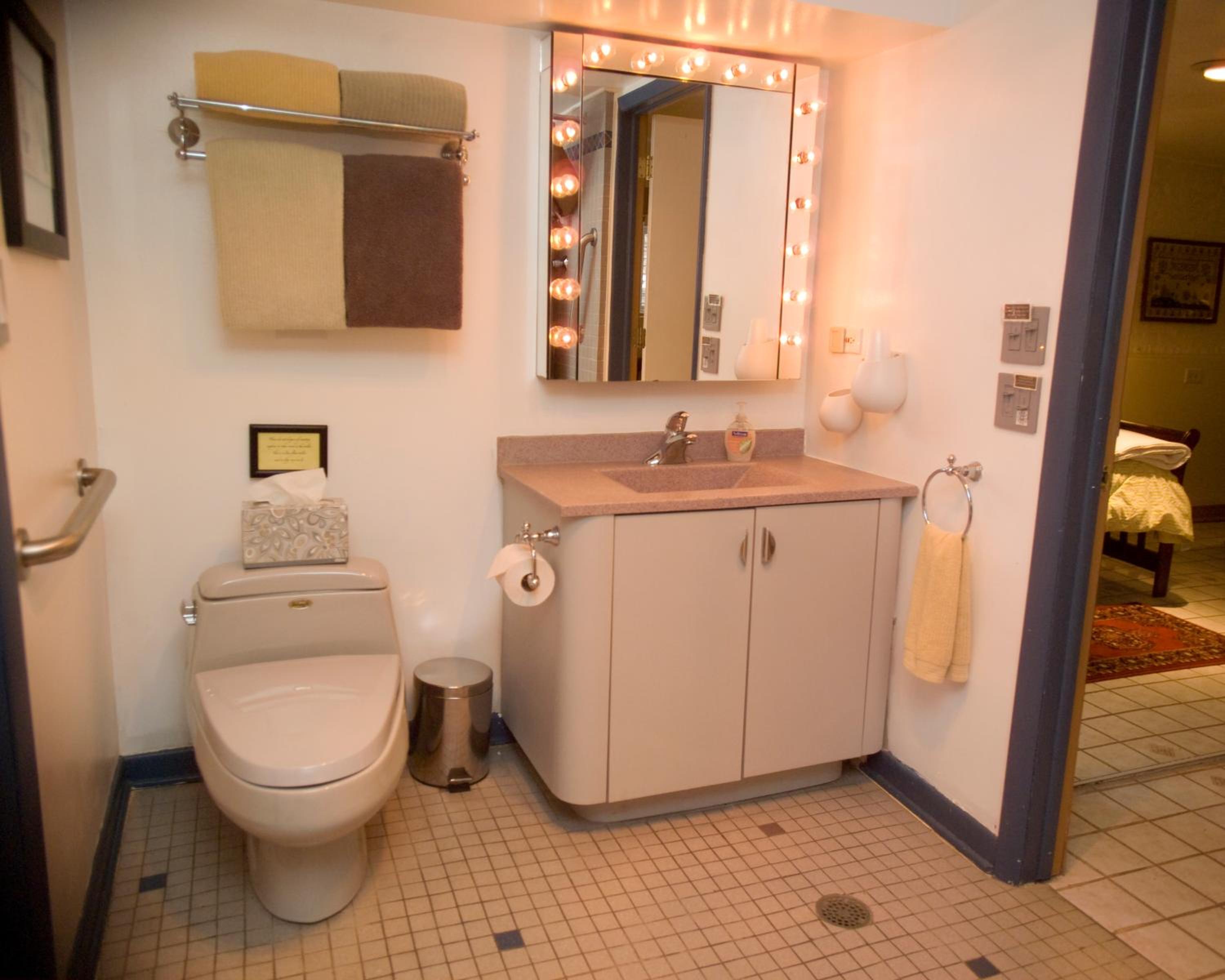 Ray's Bucktown Bed and Breakfast