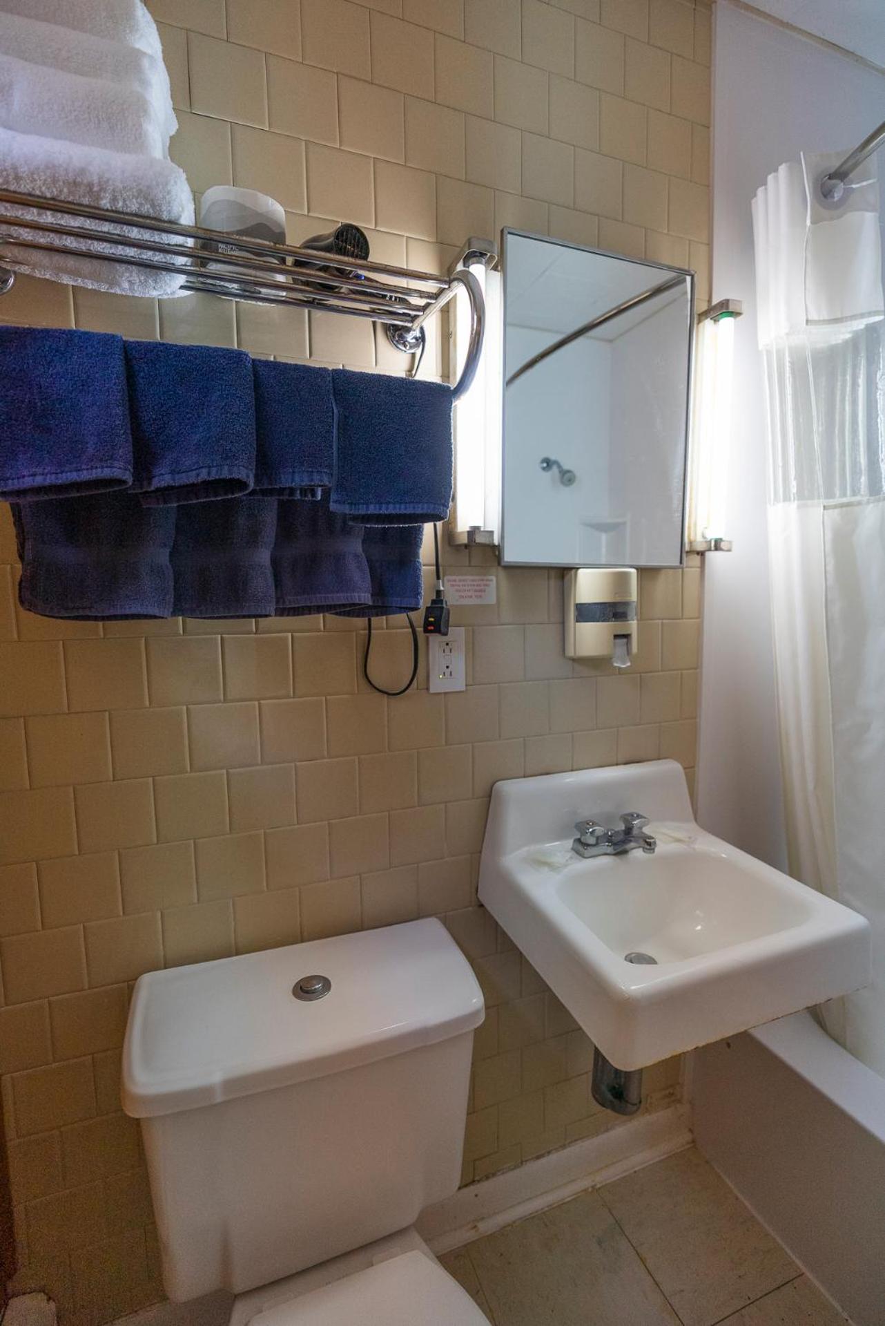 Bingham Motor Inn