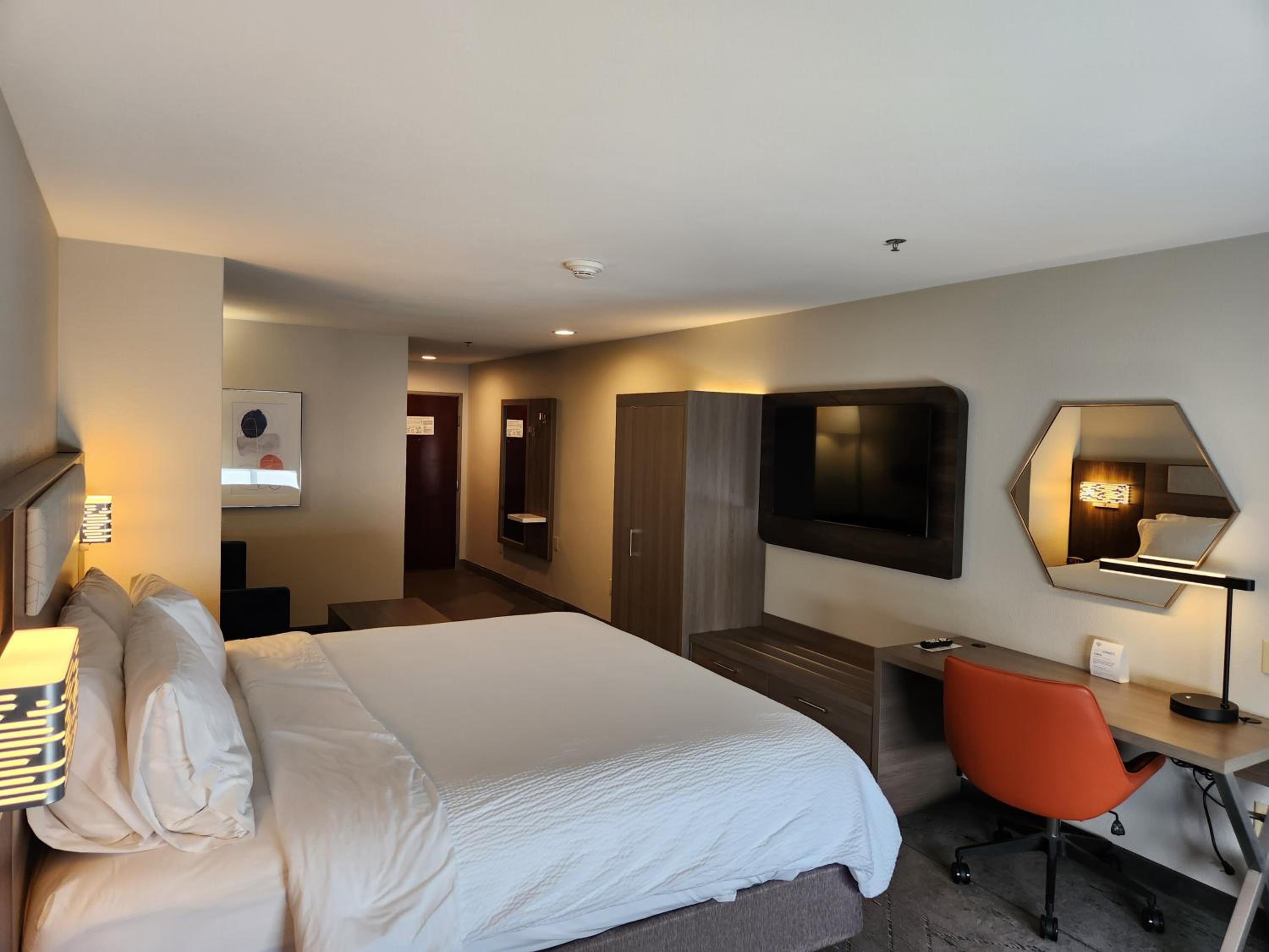 Perry Vacations - Holiday Inn Express  Suites Perry, an IHG Hotel - Property Image 9