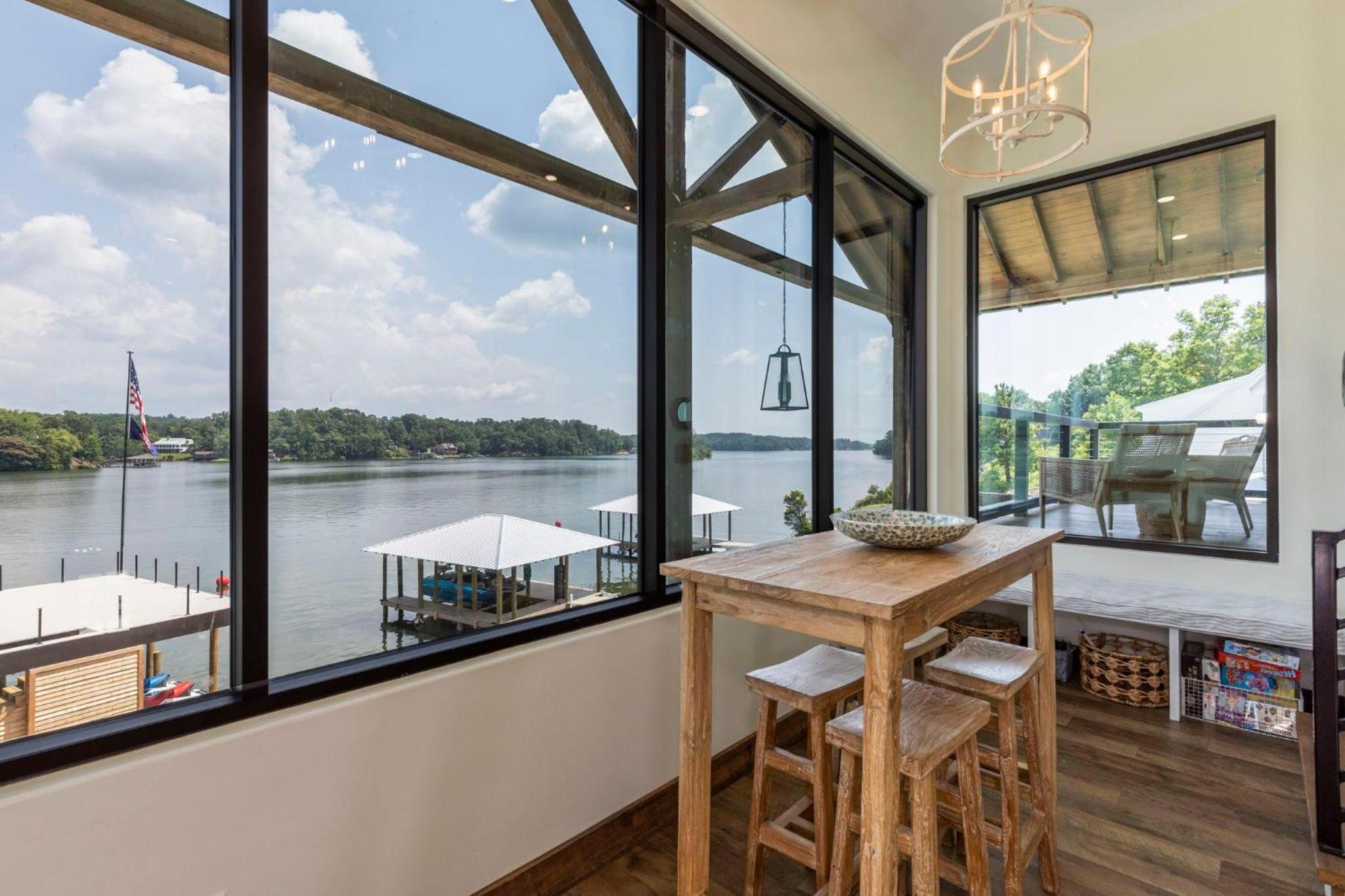 Sunset Rock at Lake Martin - Property Image 3