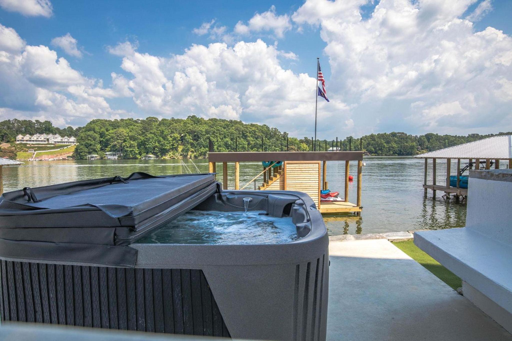 Sunset Rock at Lake Martin - Property Image 14
