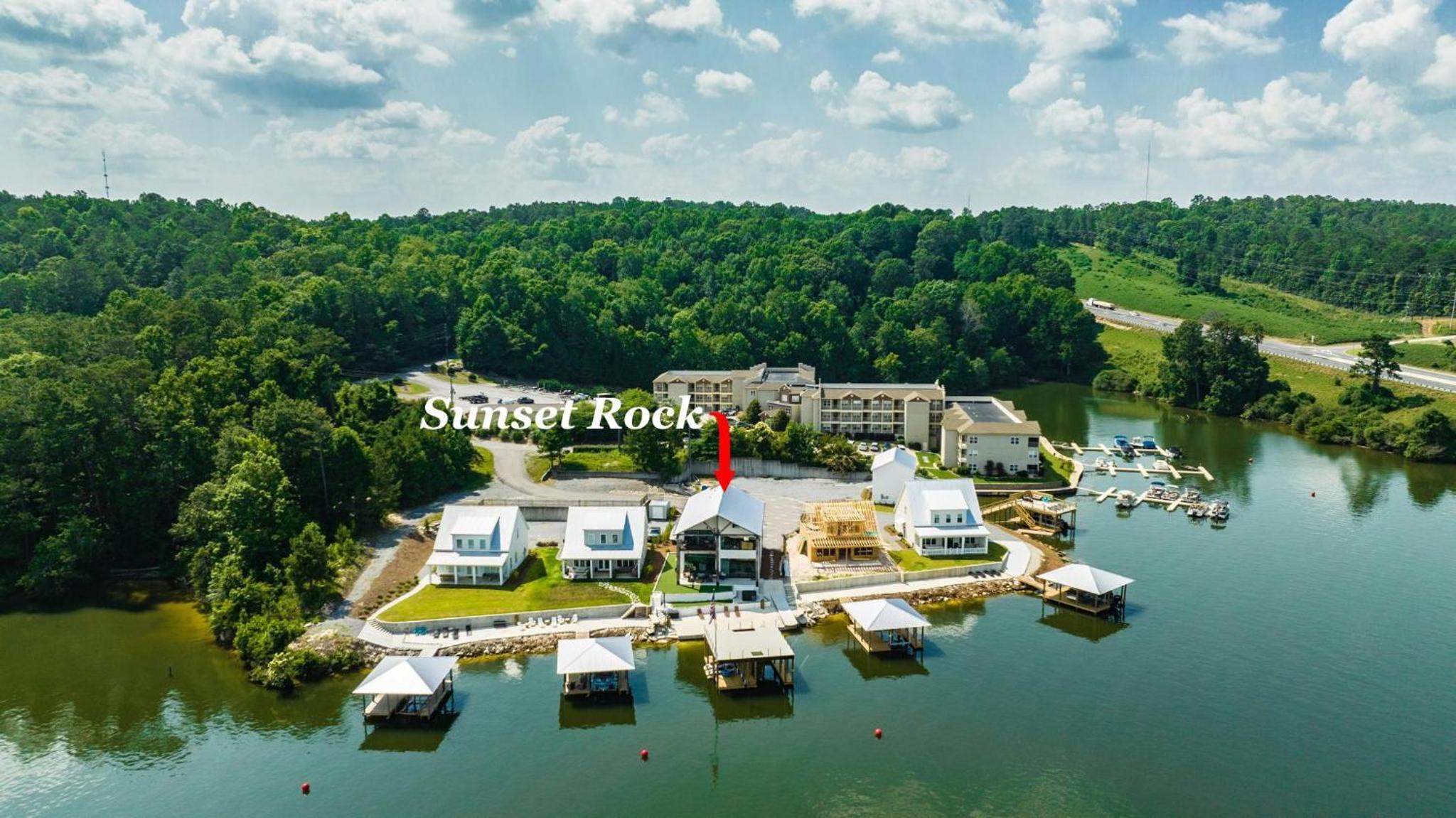 Sunset Rock at Lake Martin - Property Image 19