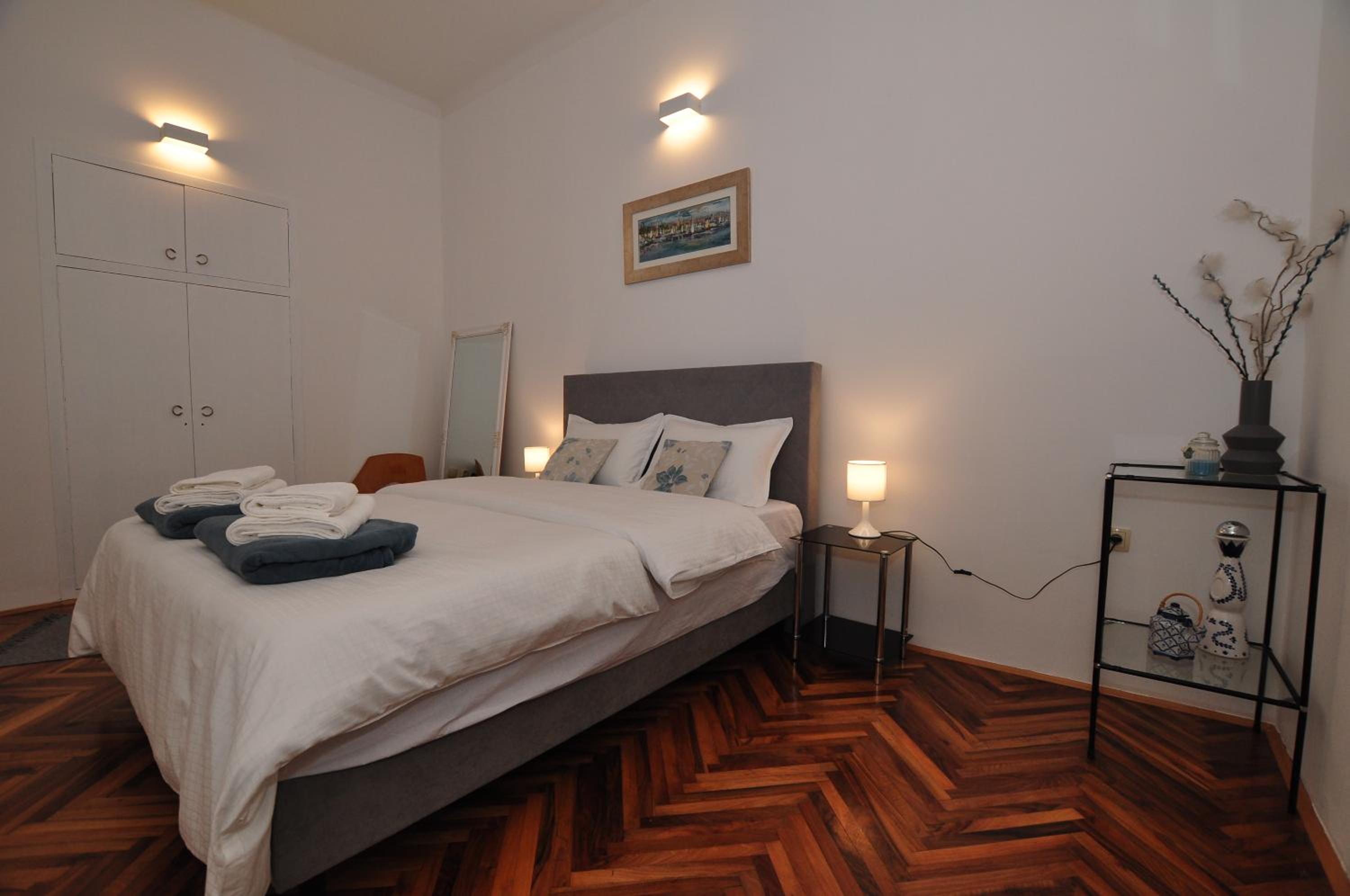 Apartment Moel Split