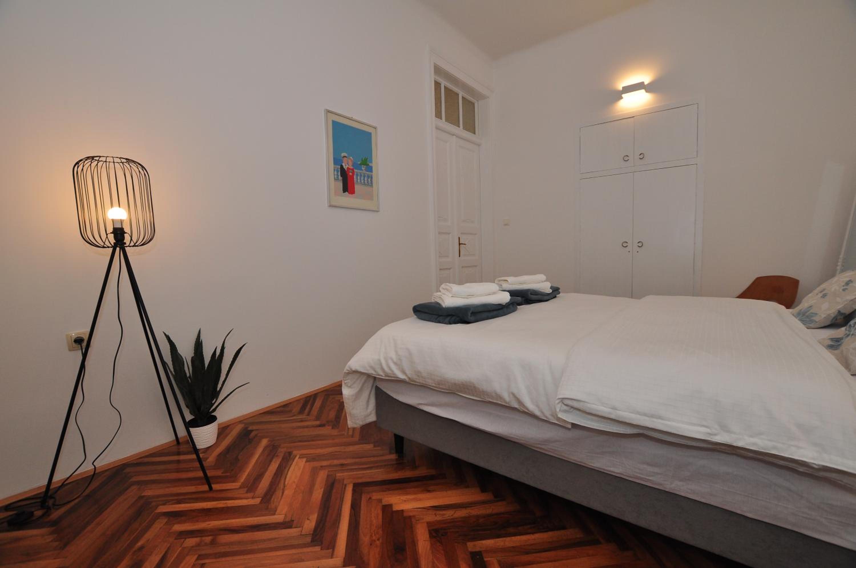 Apartment Moel Split