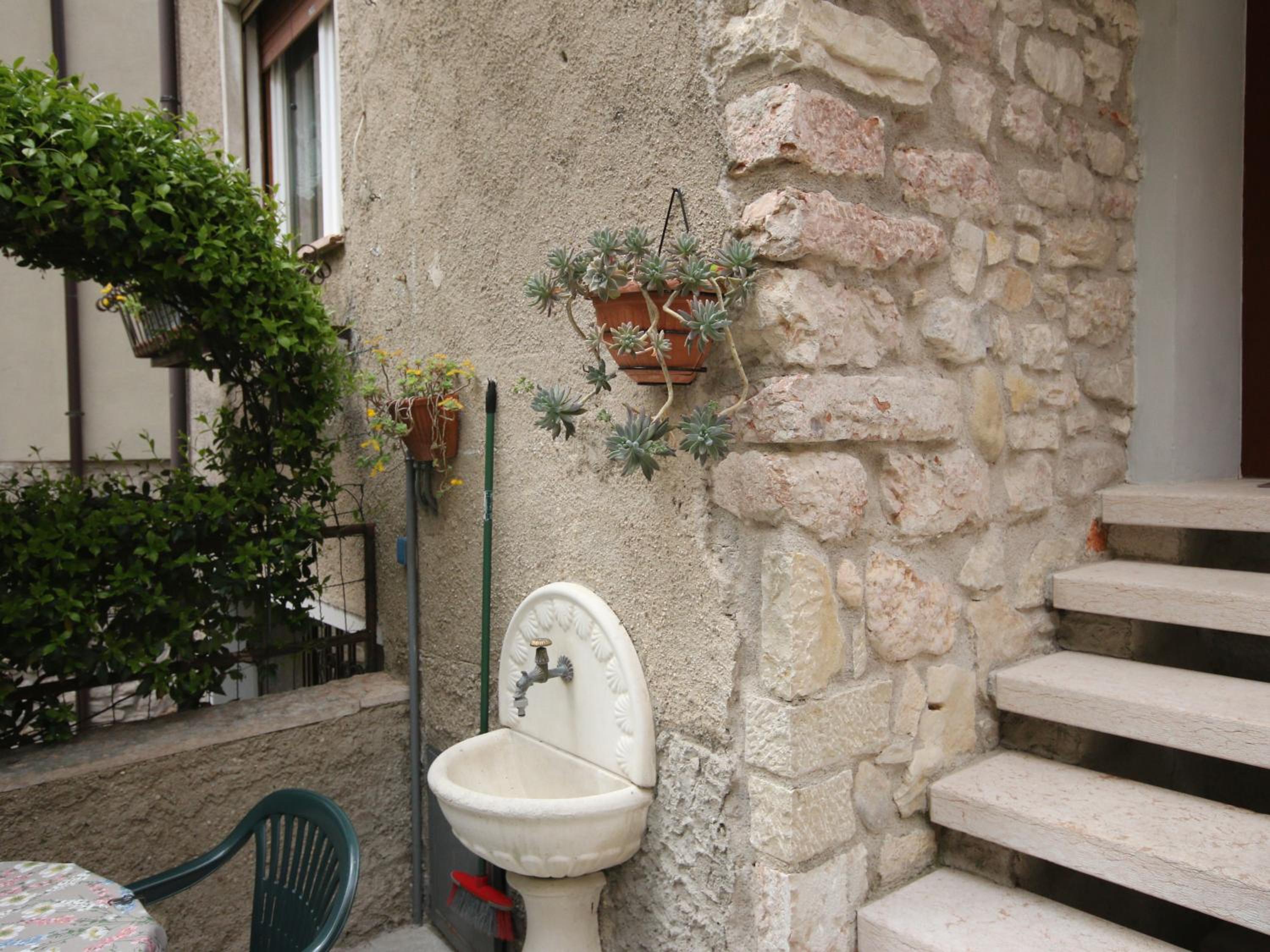 Photo 32
