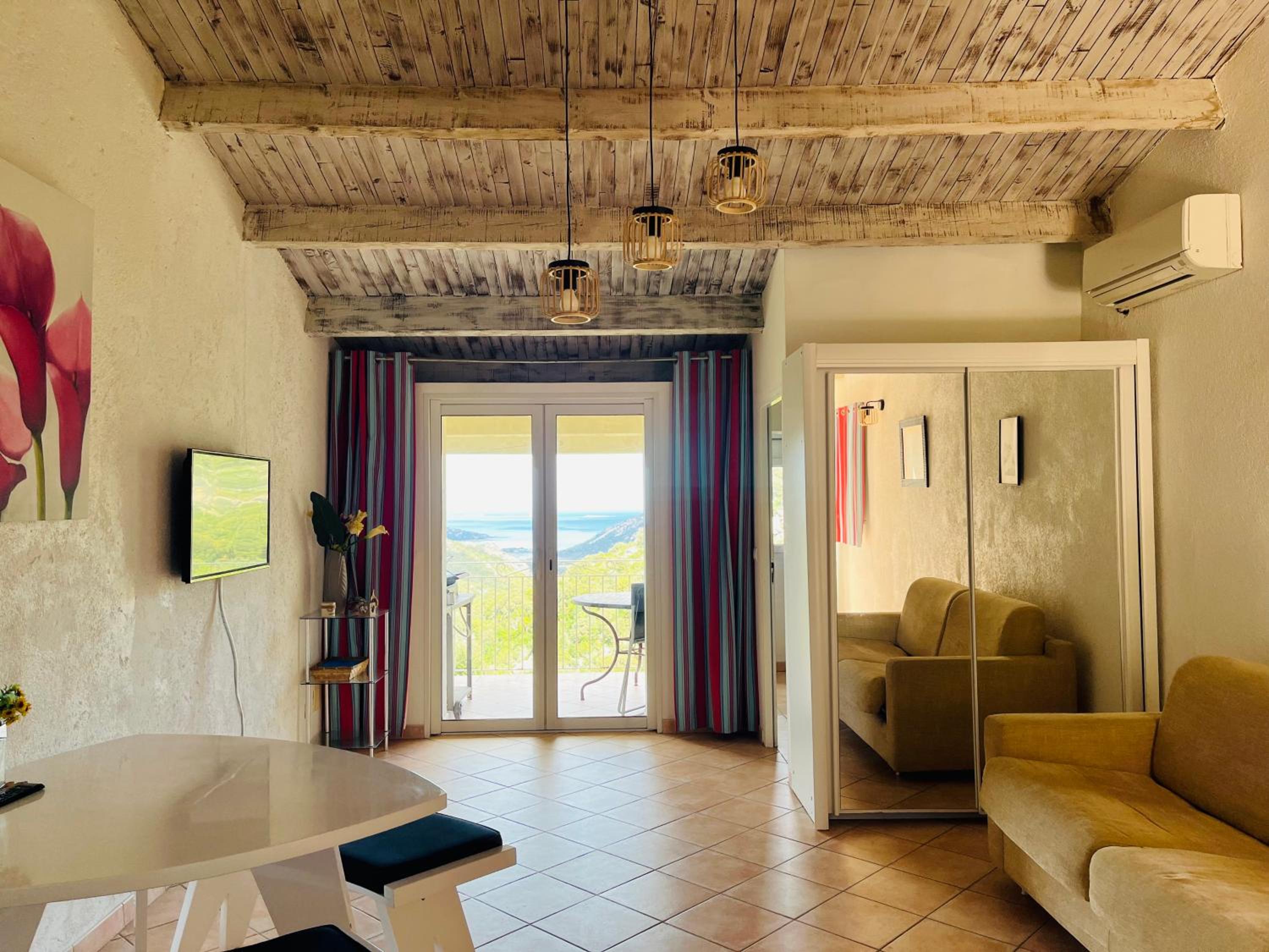 Hameau de pietra longa Salvini PORTO-VECCHIO view 2