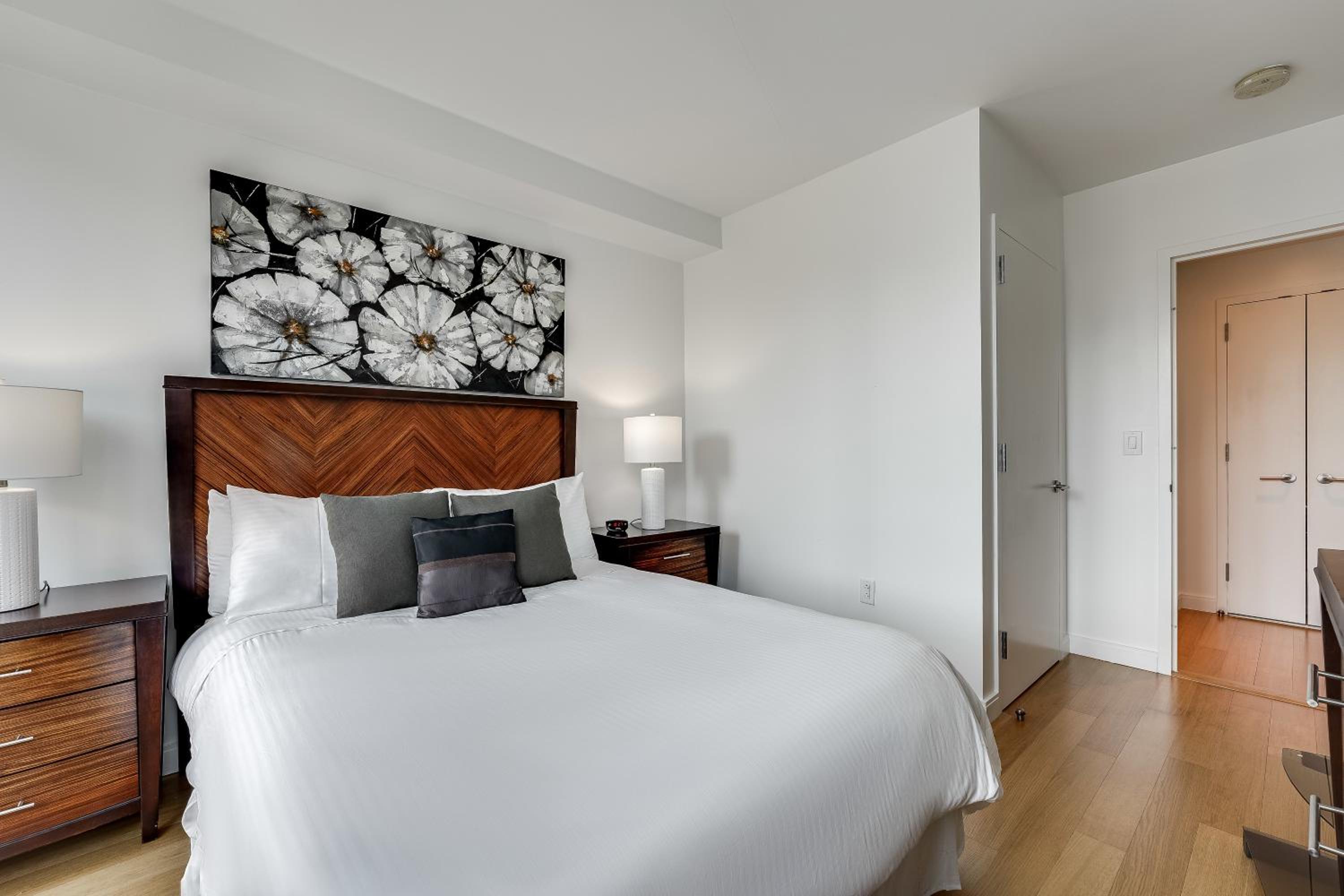 Global Luxury Suites at Via 57