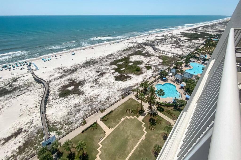 Beach Club B1701 Beachfront Corner Resort Arcade Pools Hot Tubs view 3